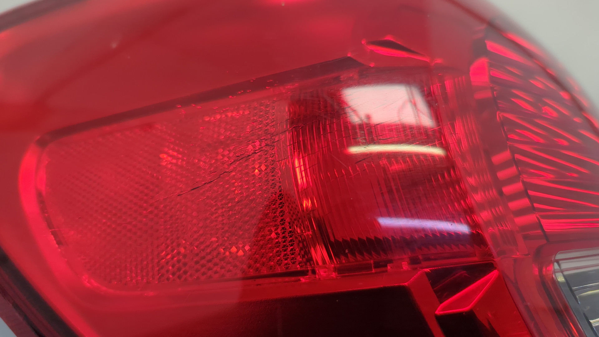 Фонарь задний левый