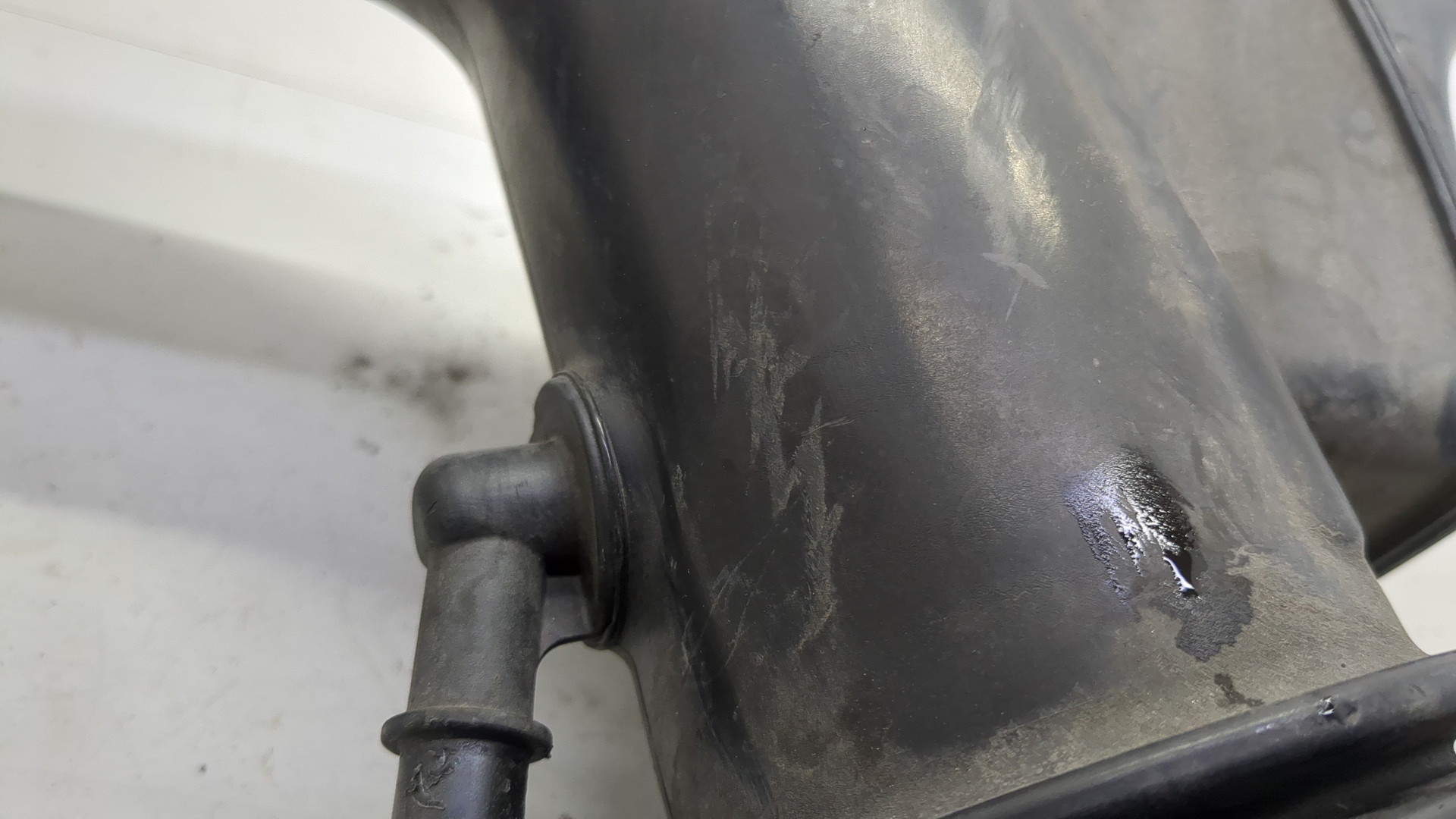 Патрубок воздушного фильтра