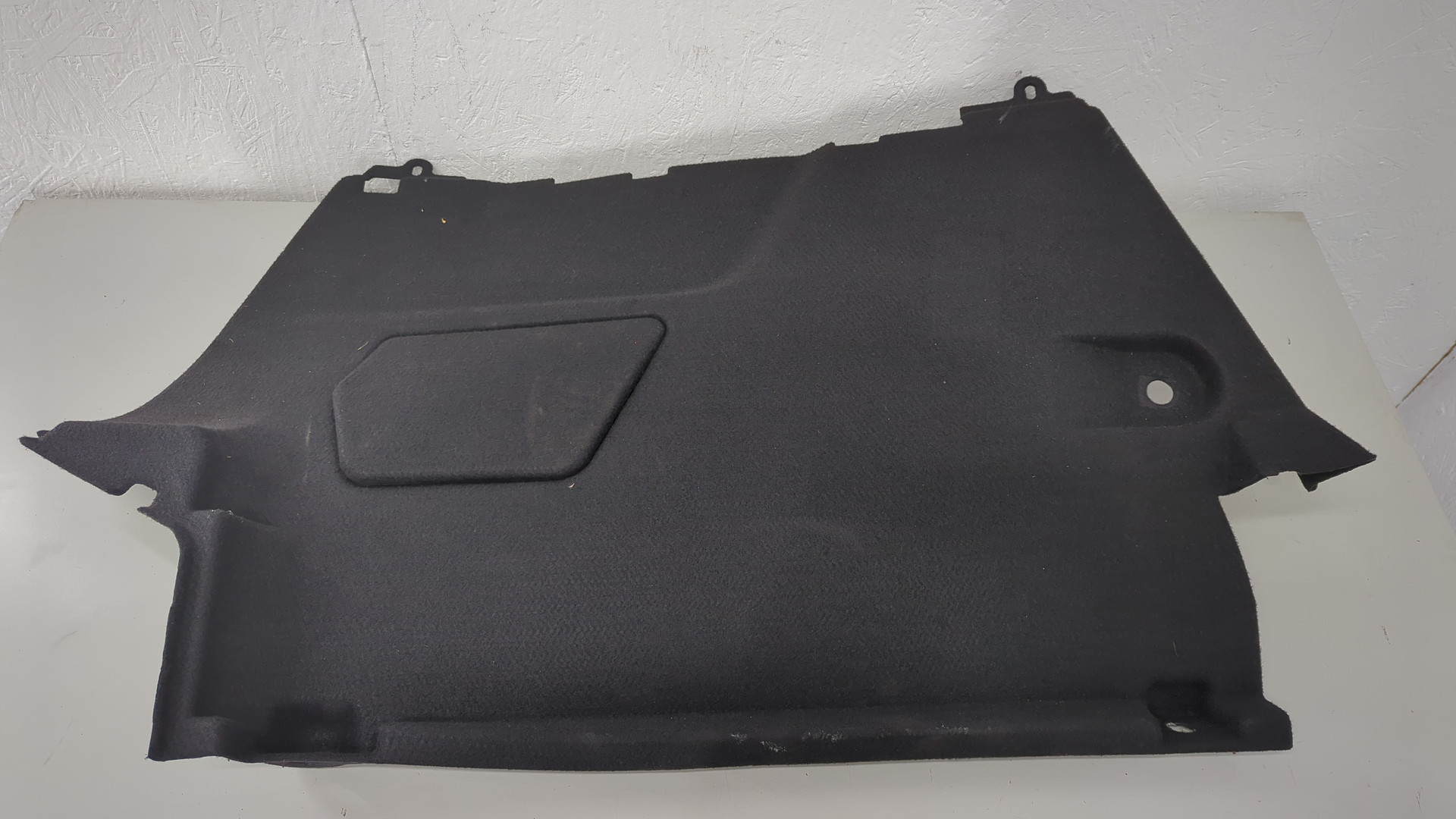 Обшивка багажника