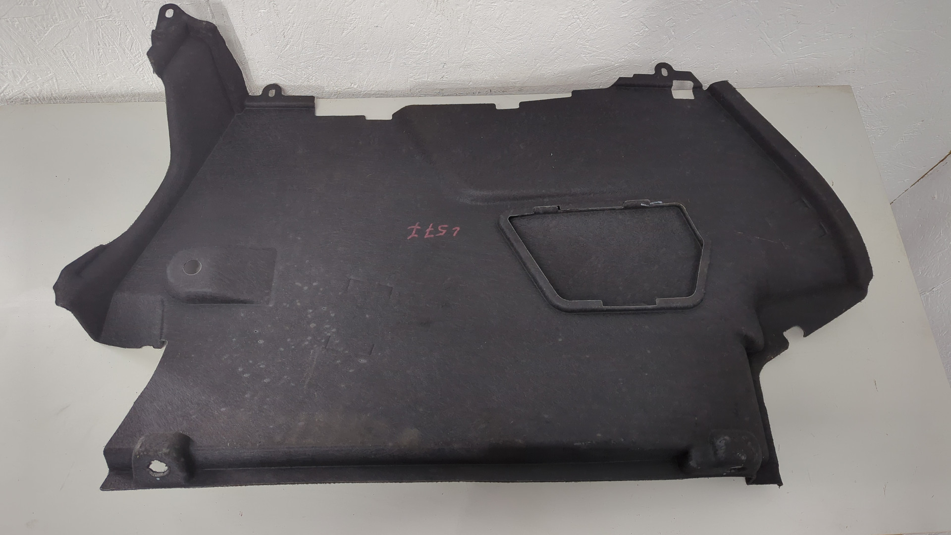 Обшивка багажника