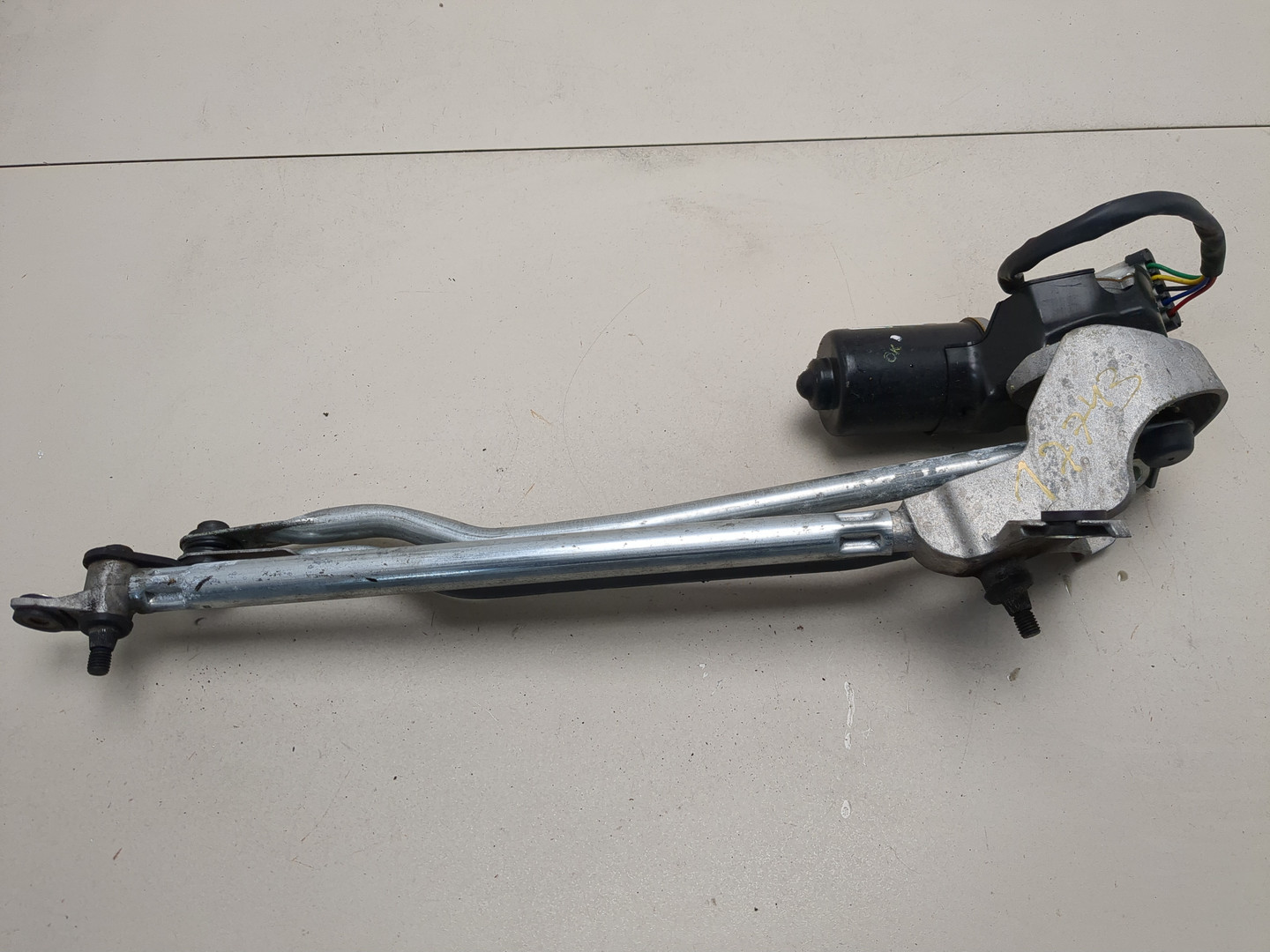 Трапеция стеклоочистителей