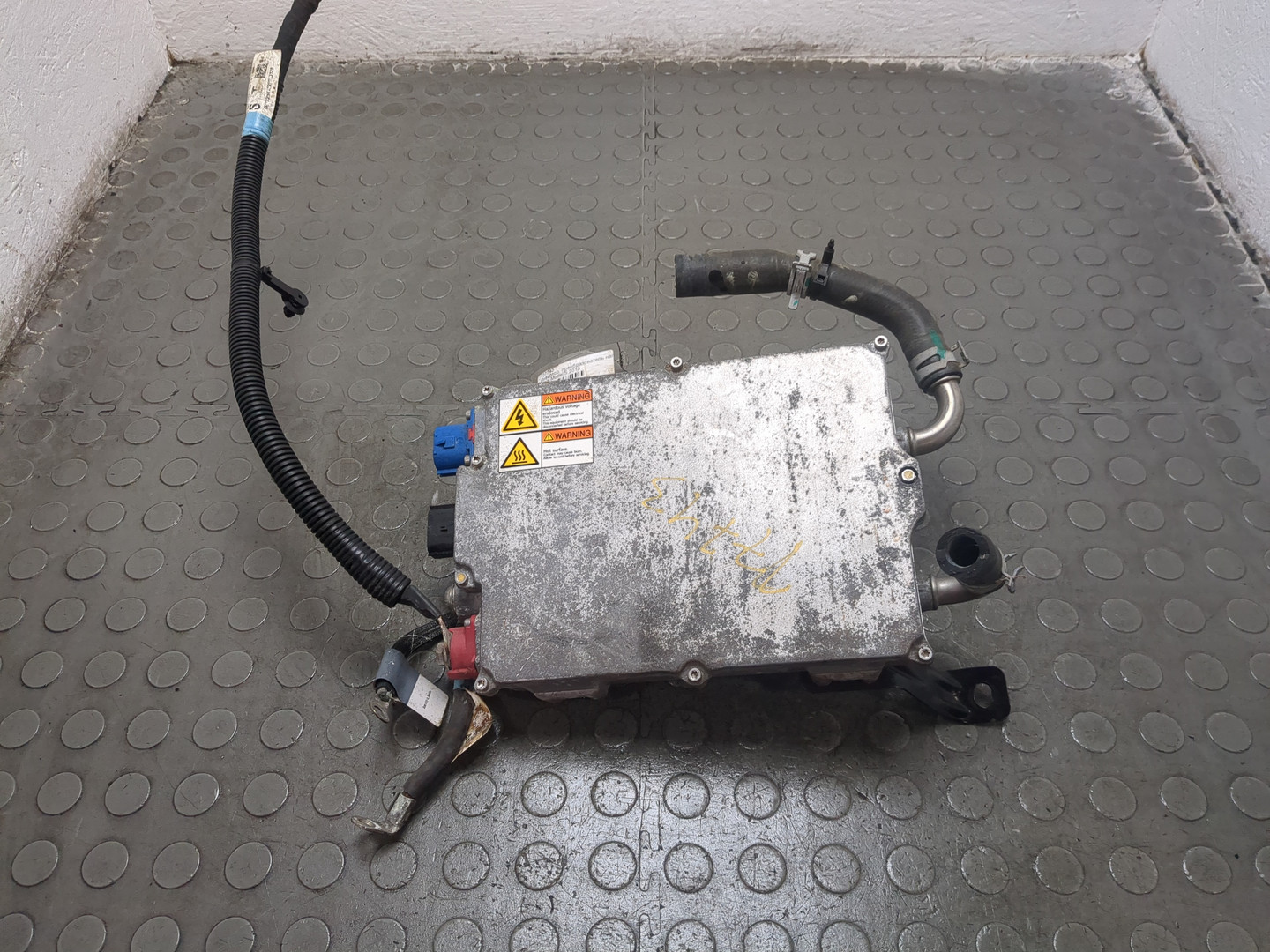 Преобразователь напряжения (адаптер)