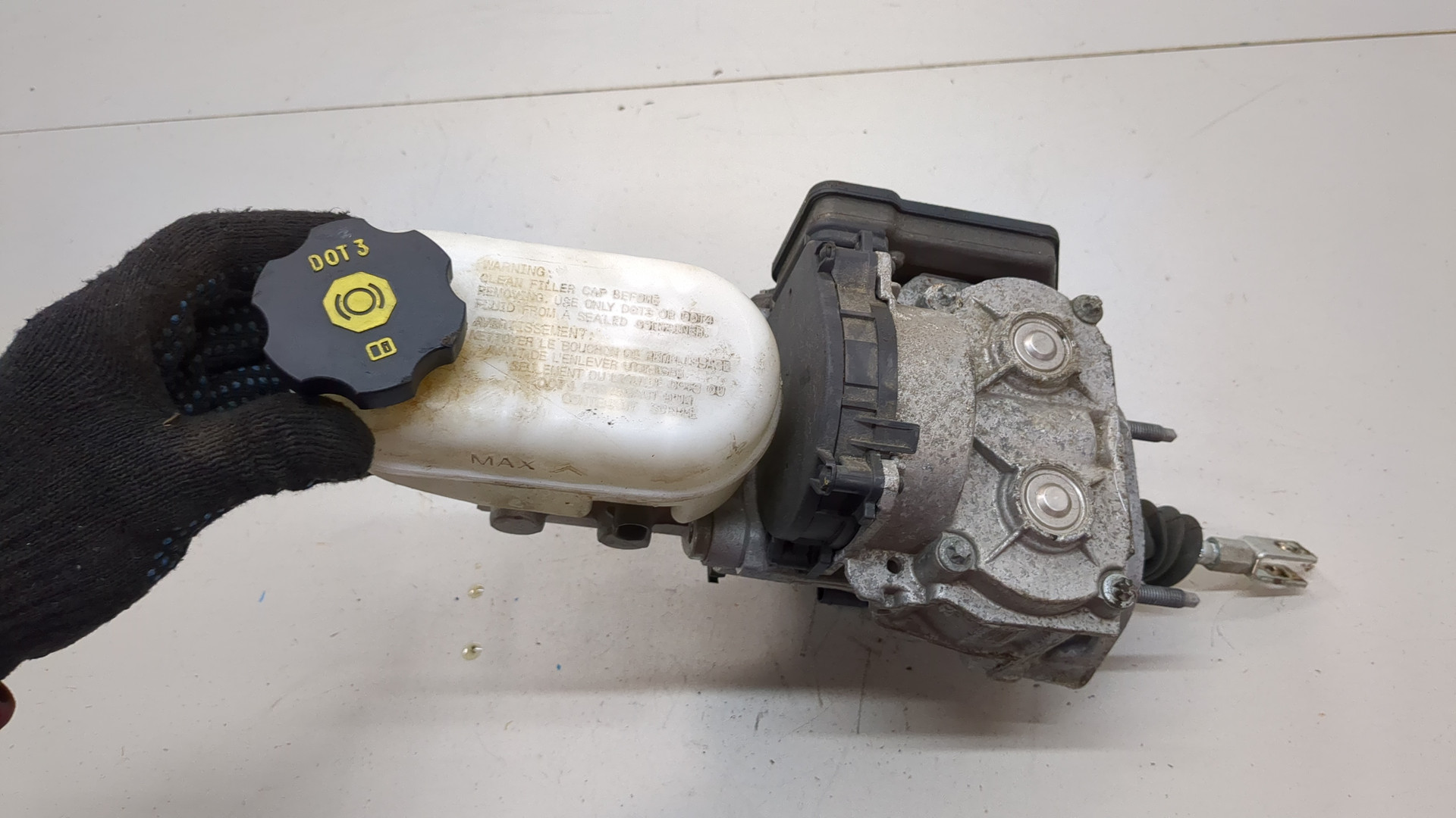 Цилиндр тормозной главный