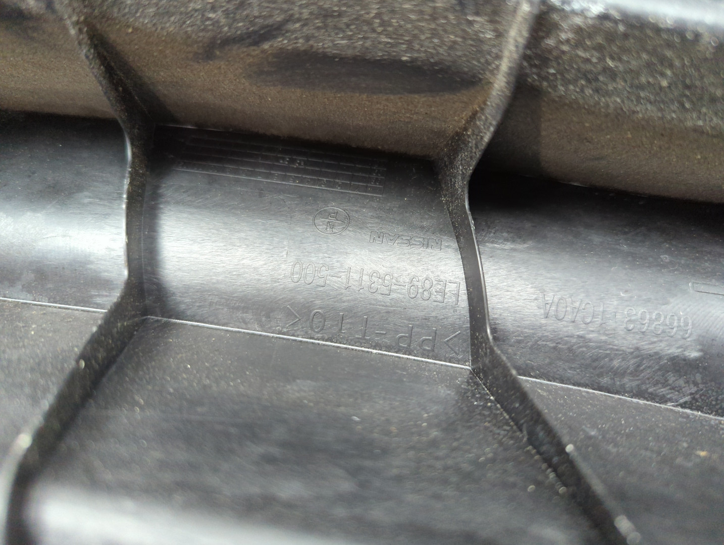 Решетка стеклоочистителей (Жабо)