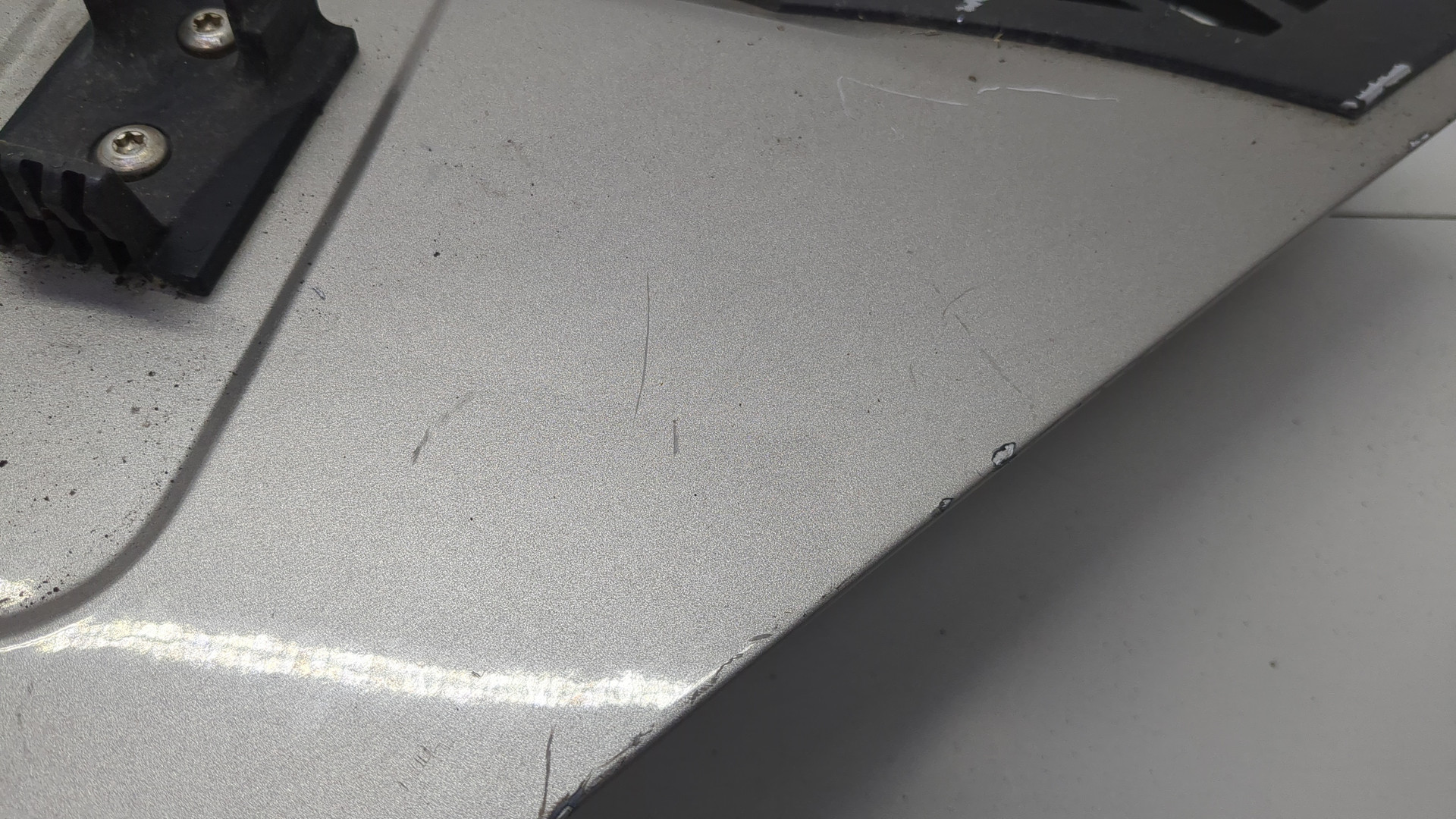 Крыло переднее левое