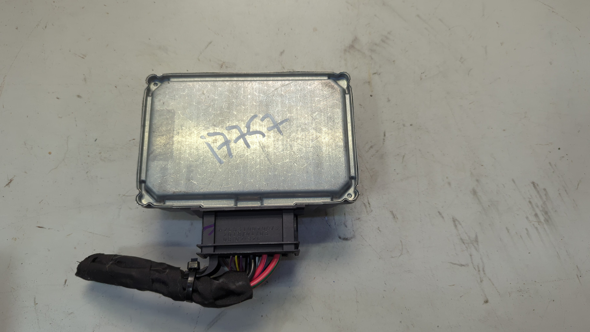 Преобразователь напряжения (адаптер)