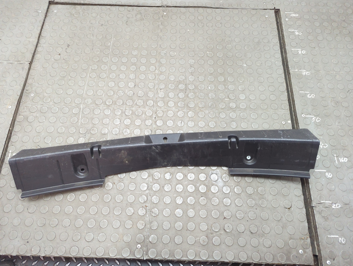 Обшивка багажника