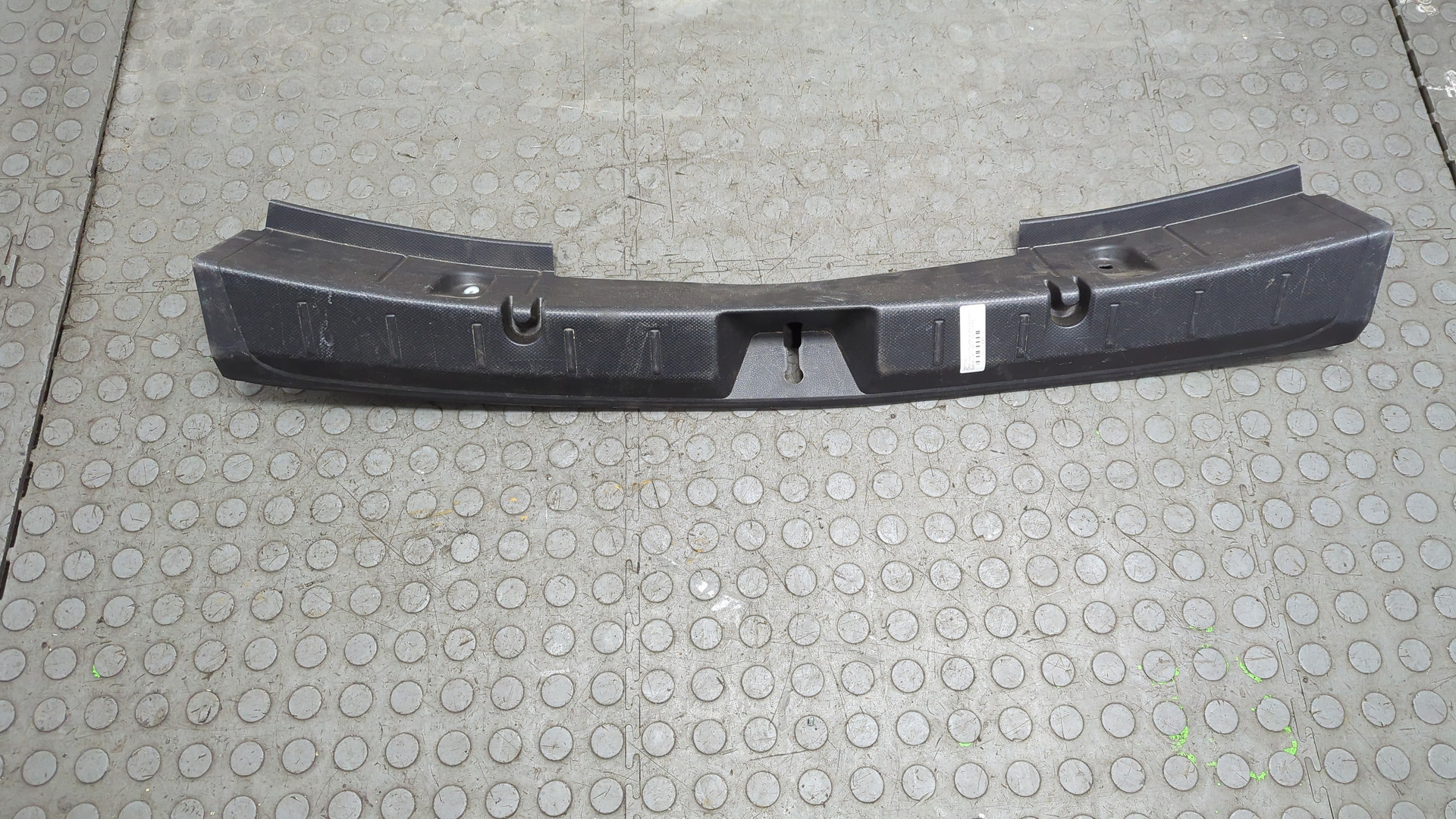 Обшивка багажника