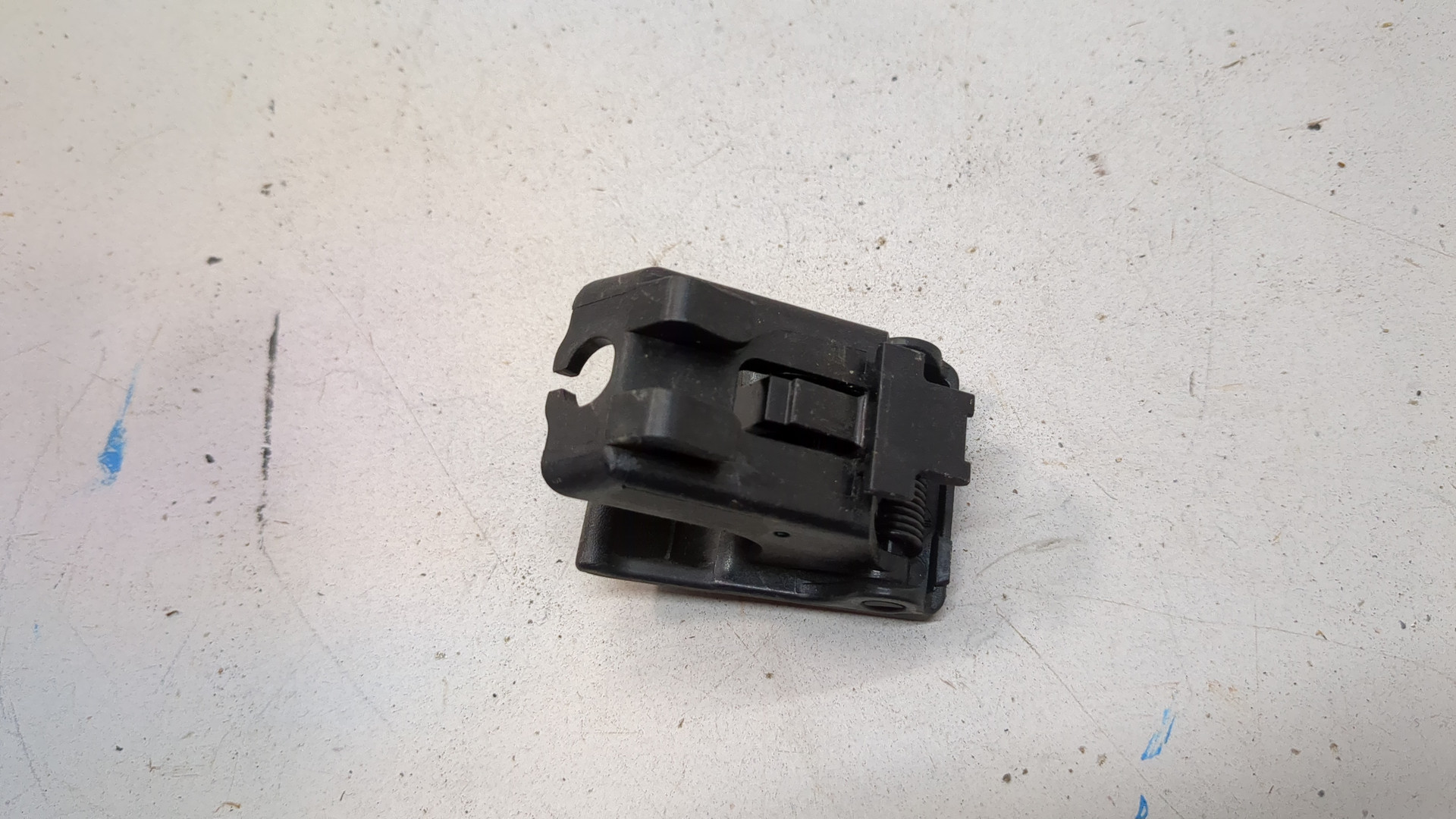 Ручка открывания капота