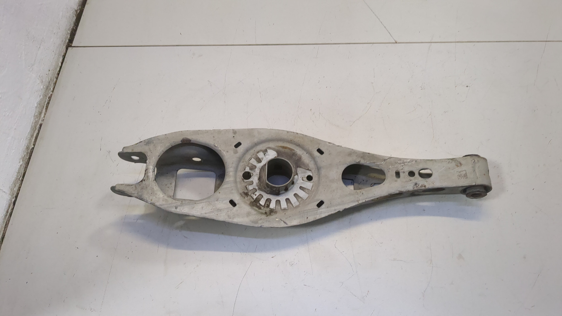 Рычаг задний