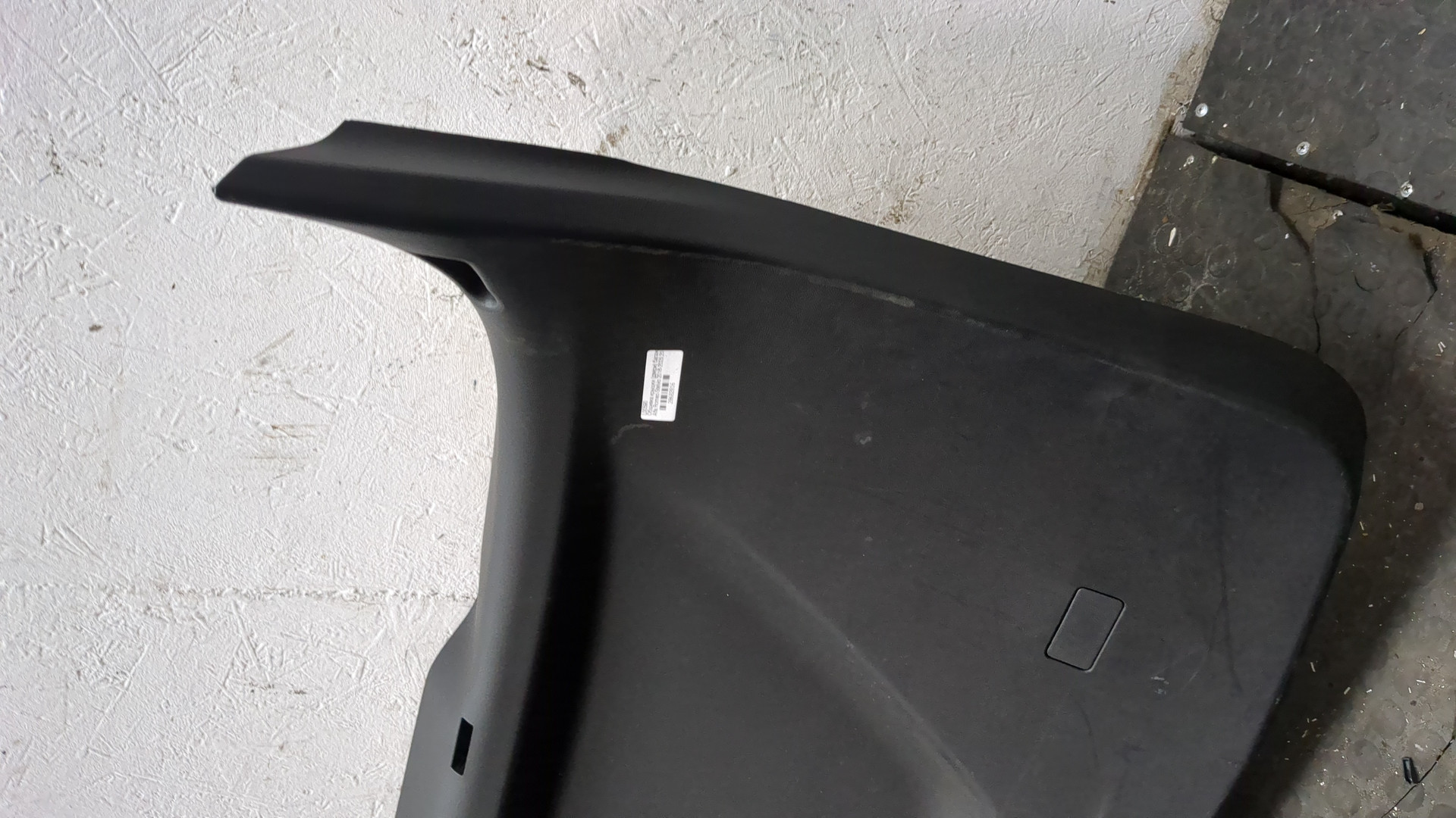 Обшивка двери багажника