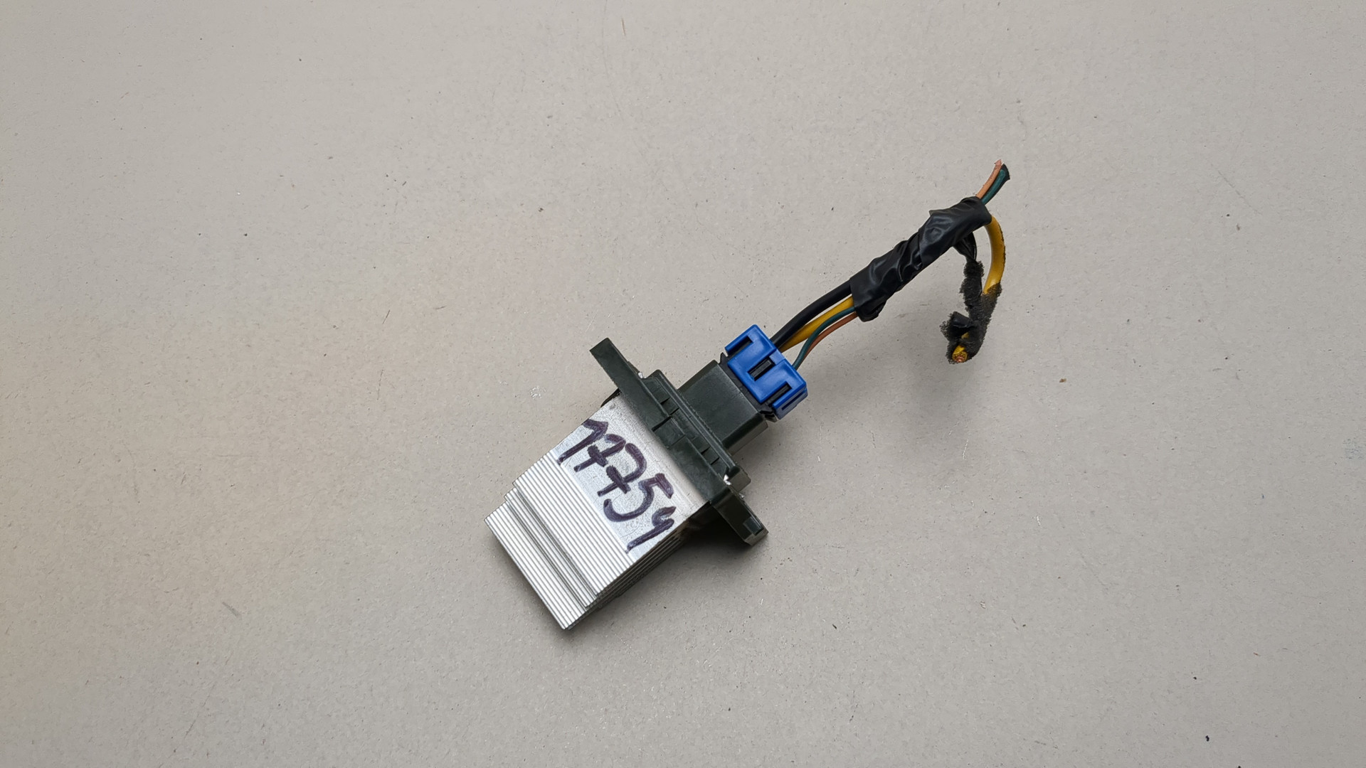 Резистор отопителя