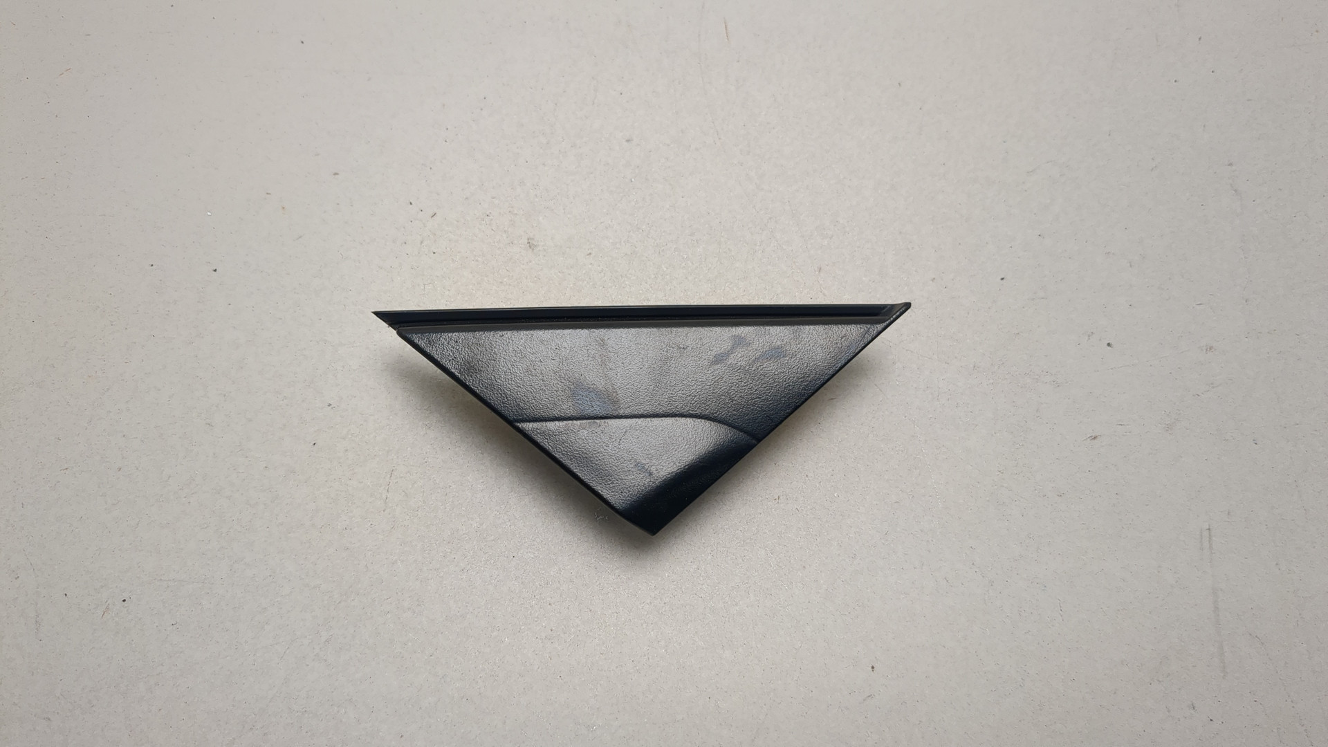 Накладка переднего крыла правого