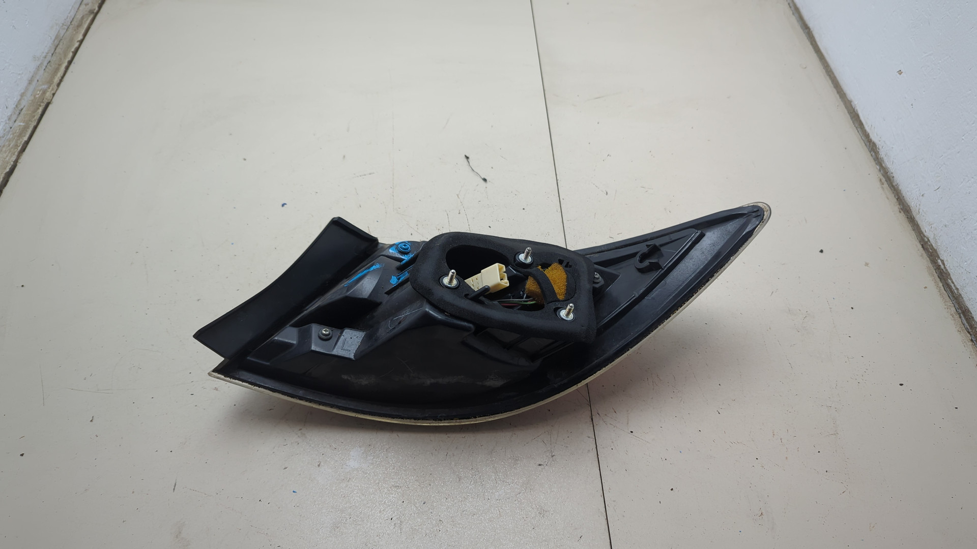 Фонарь задний левый