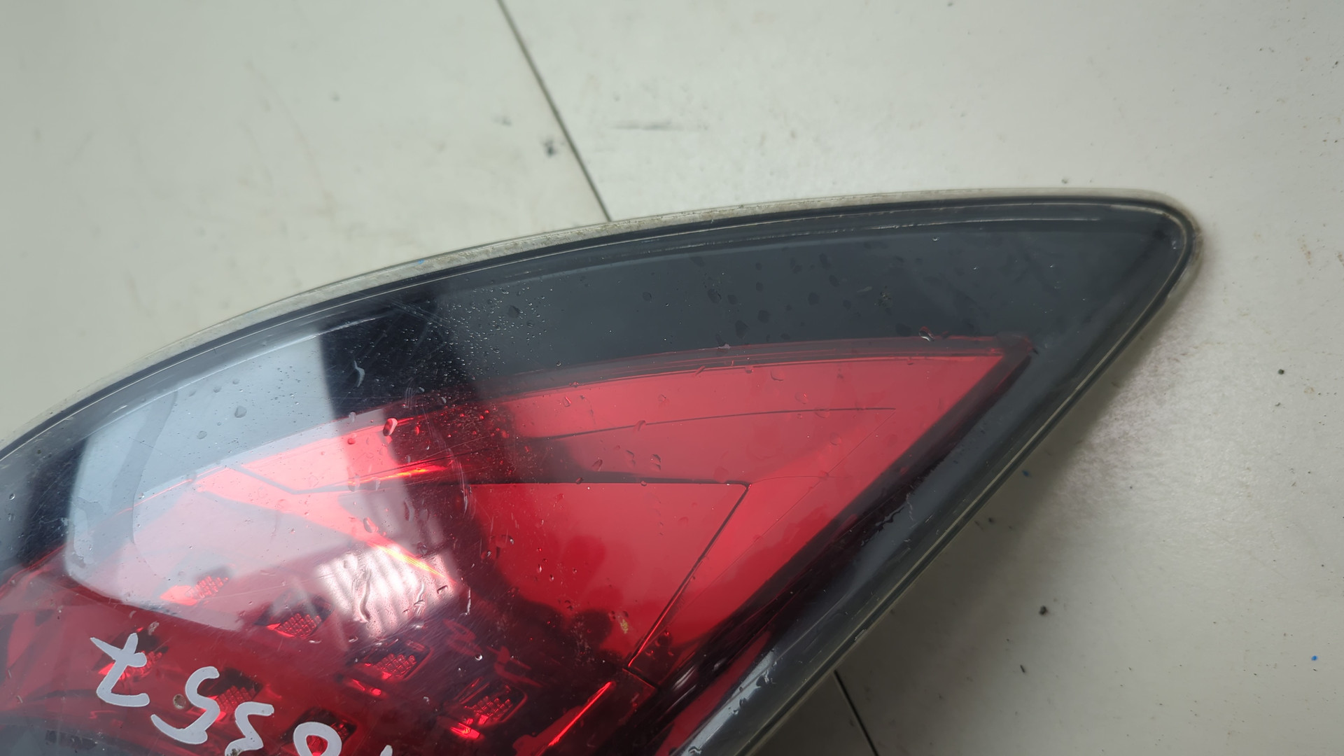 Фонарь задний левый