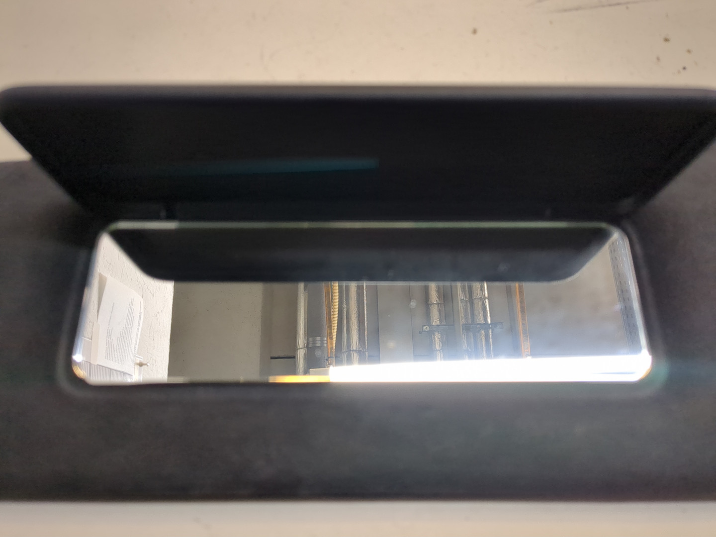 Козырек солнцезащитный