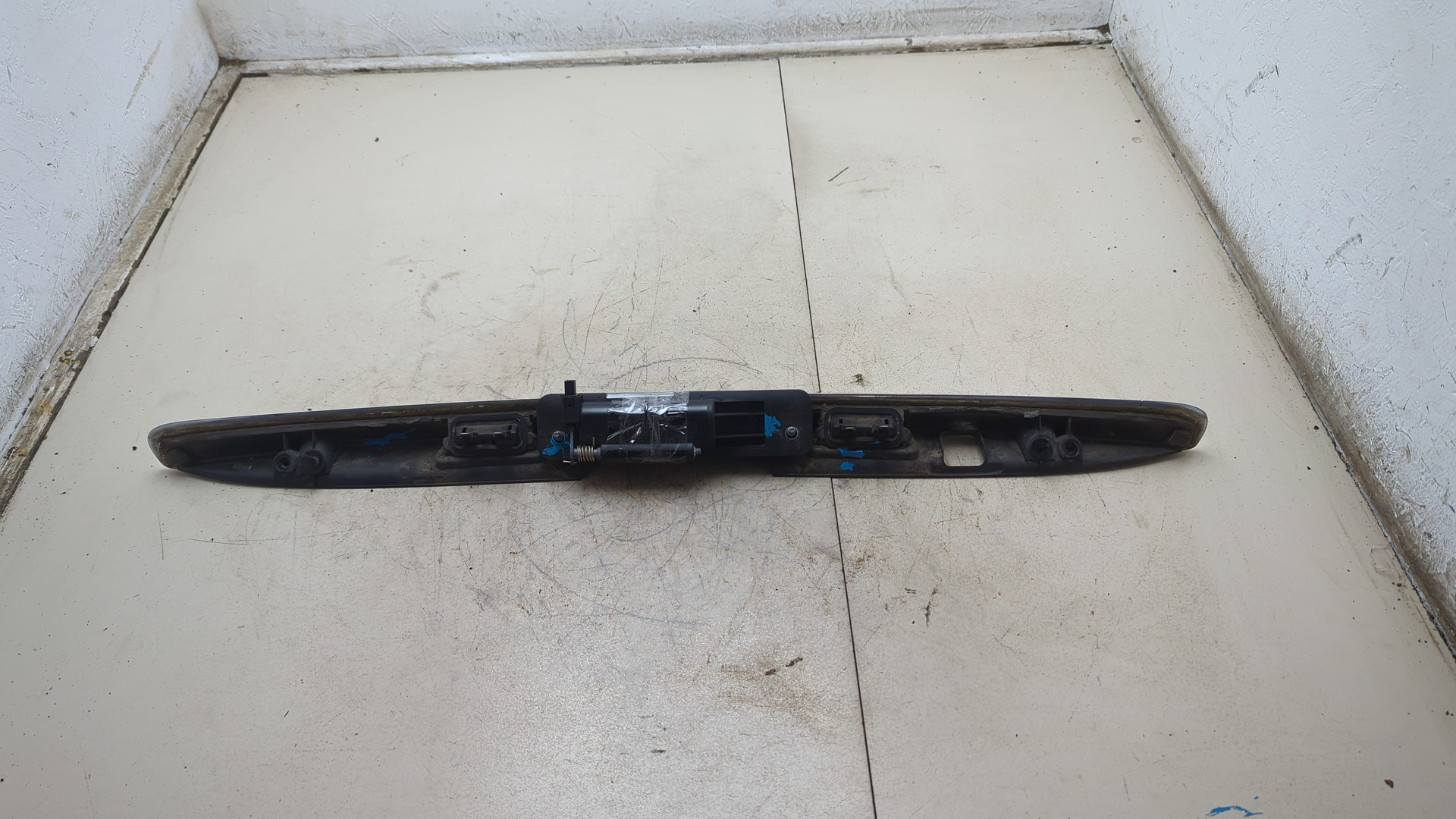 Фонарь подсветки номера