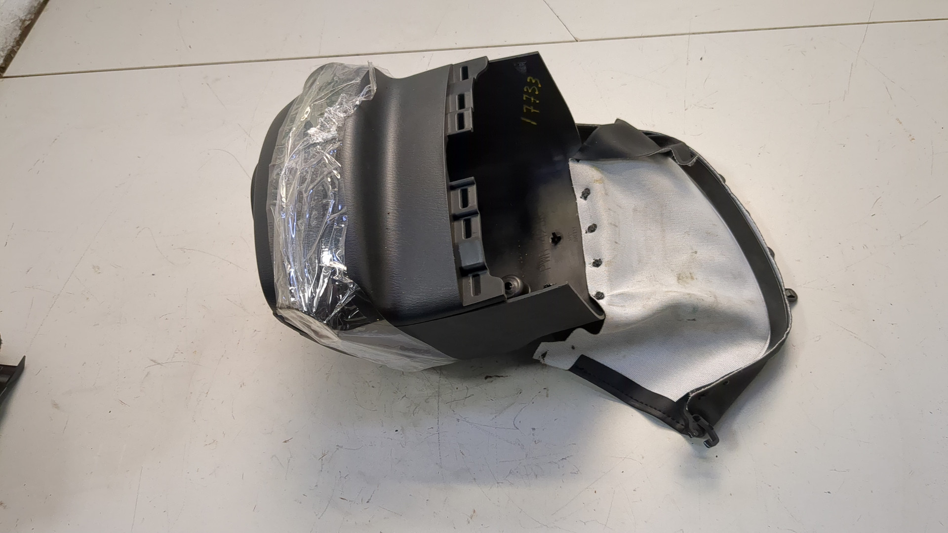 Кожух рулевой колонки