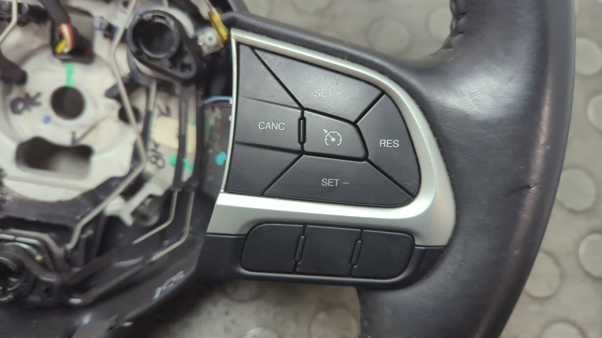 Рулевое колесо (руль)