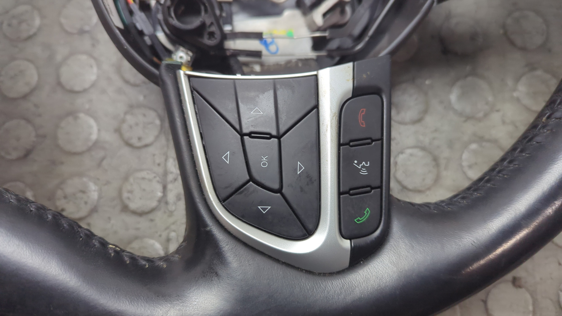 Рулевое колесо (руль)