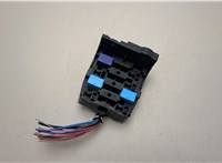  Блок реле Pontiac Vibe 2 2008-2010 20684437 #1