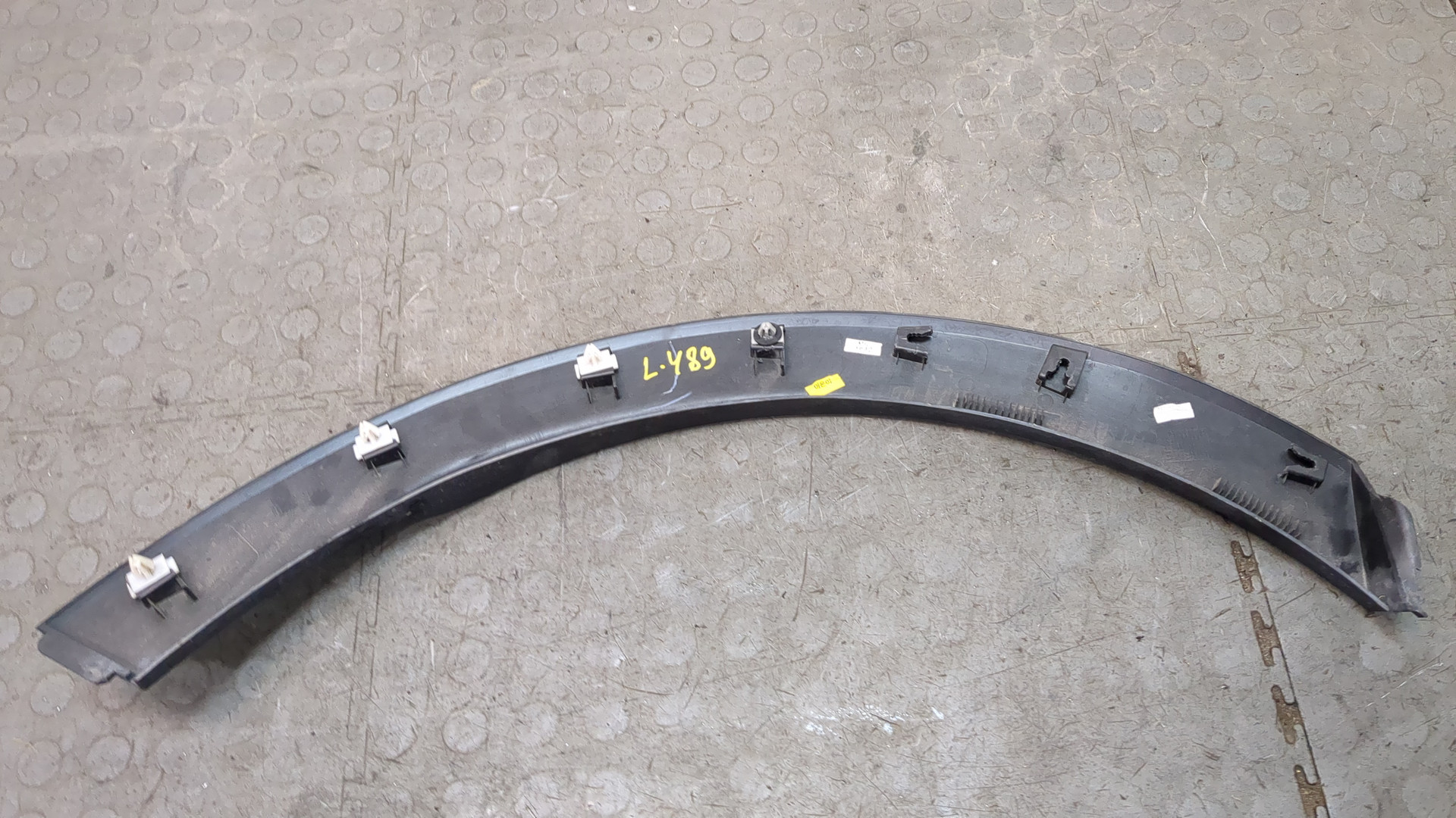Накладка заднего крыла левого