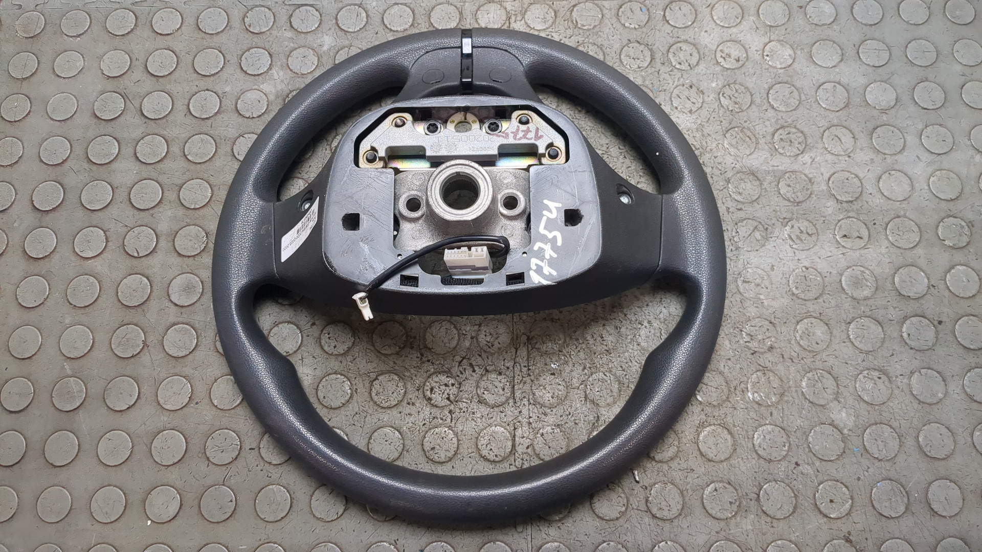 Рулевое колесо (руль)