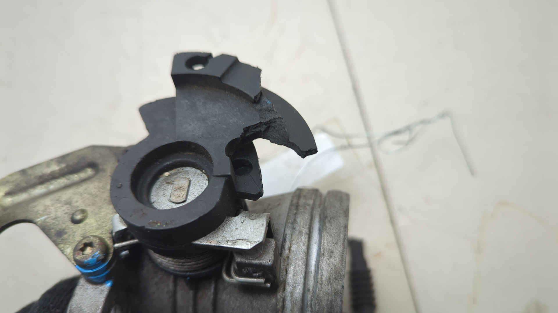 Заслонка дроссельная электрическая