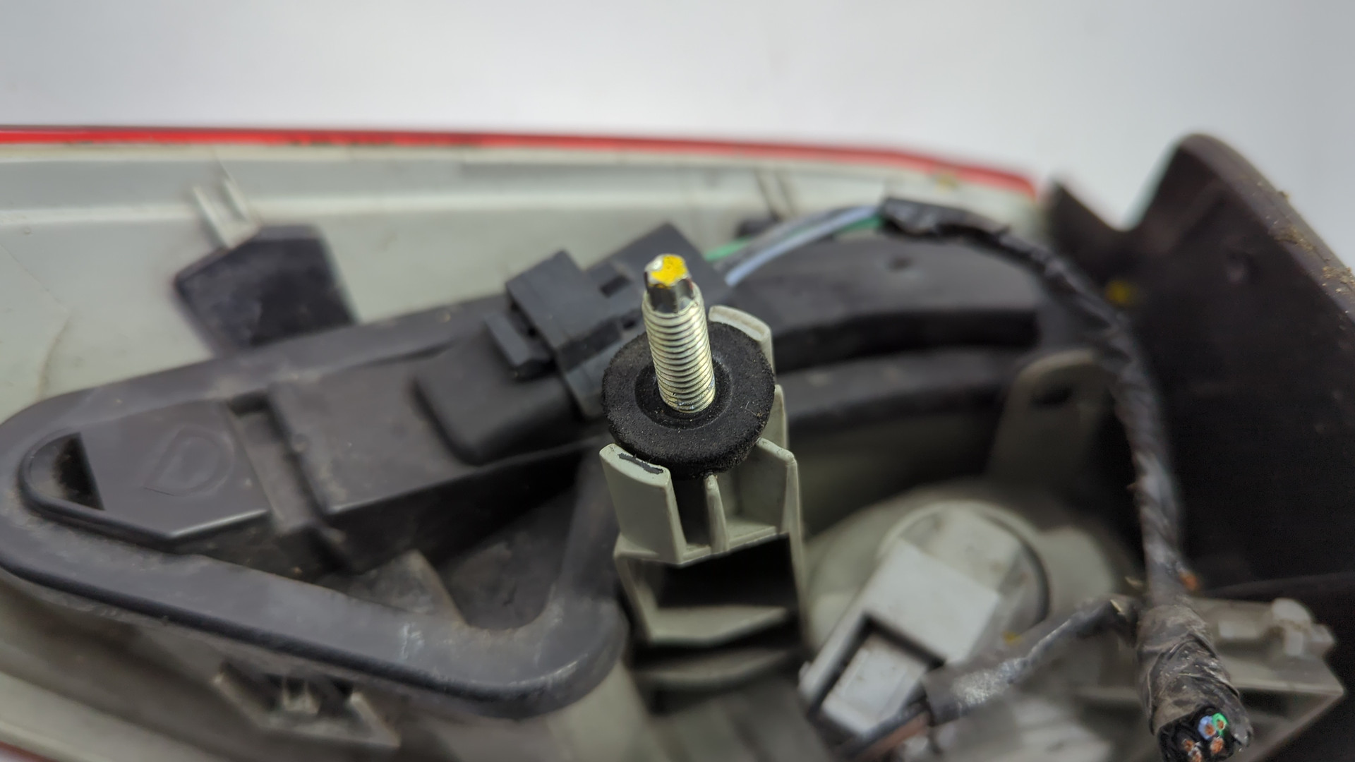 Фонарь задний правый