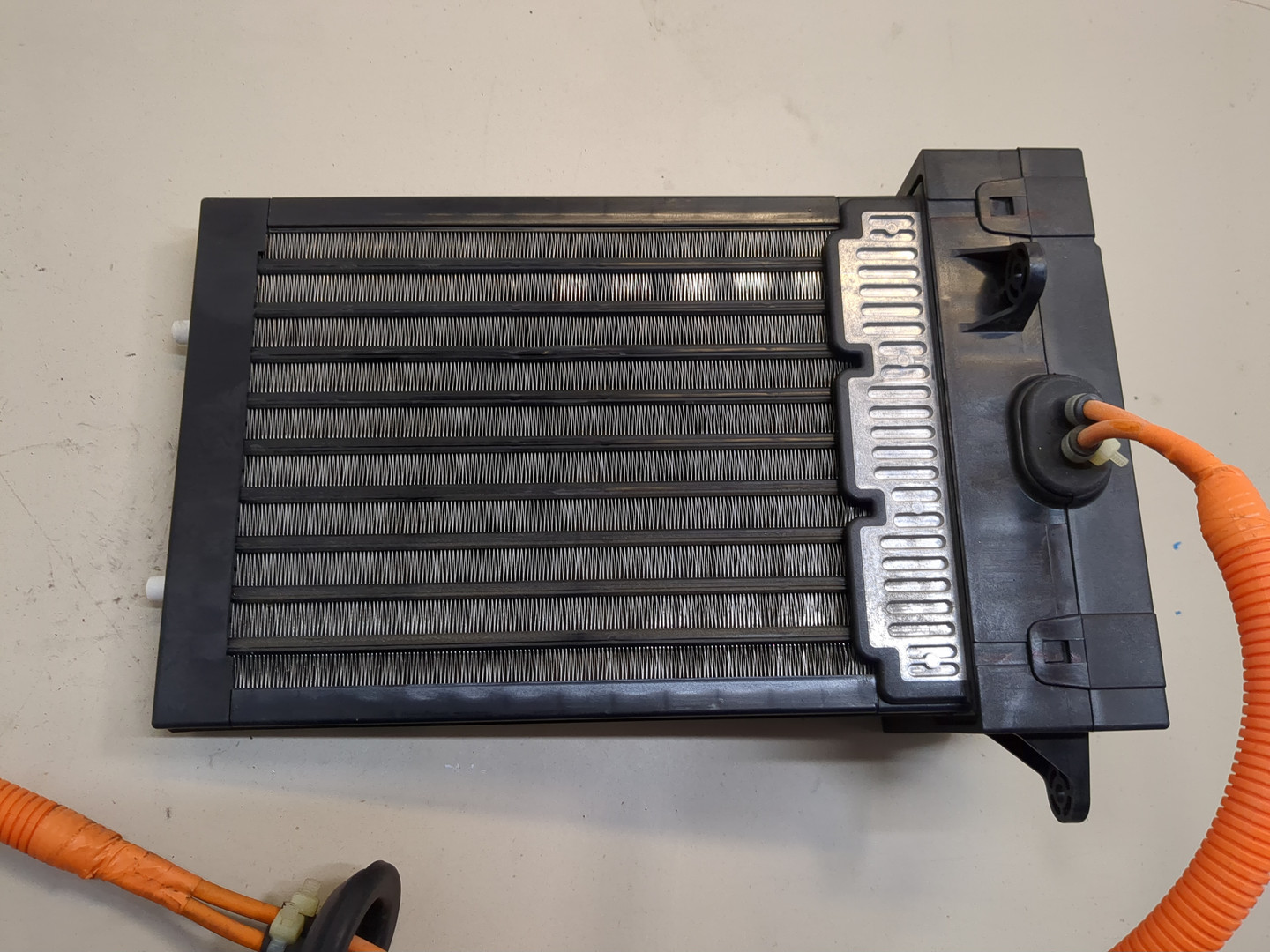 Радиатор отопителя электрический