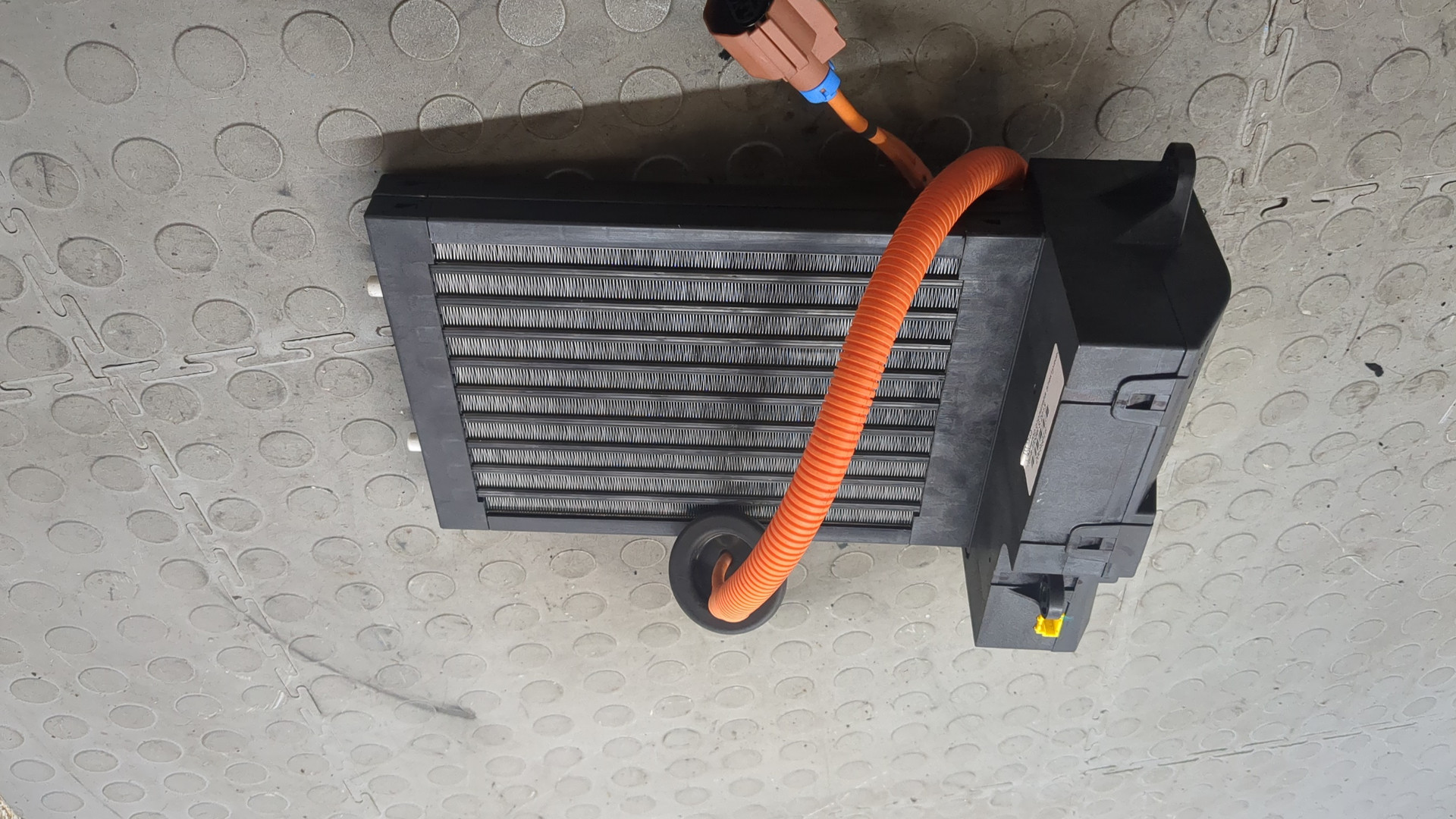 Радиатор отопителя электрический