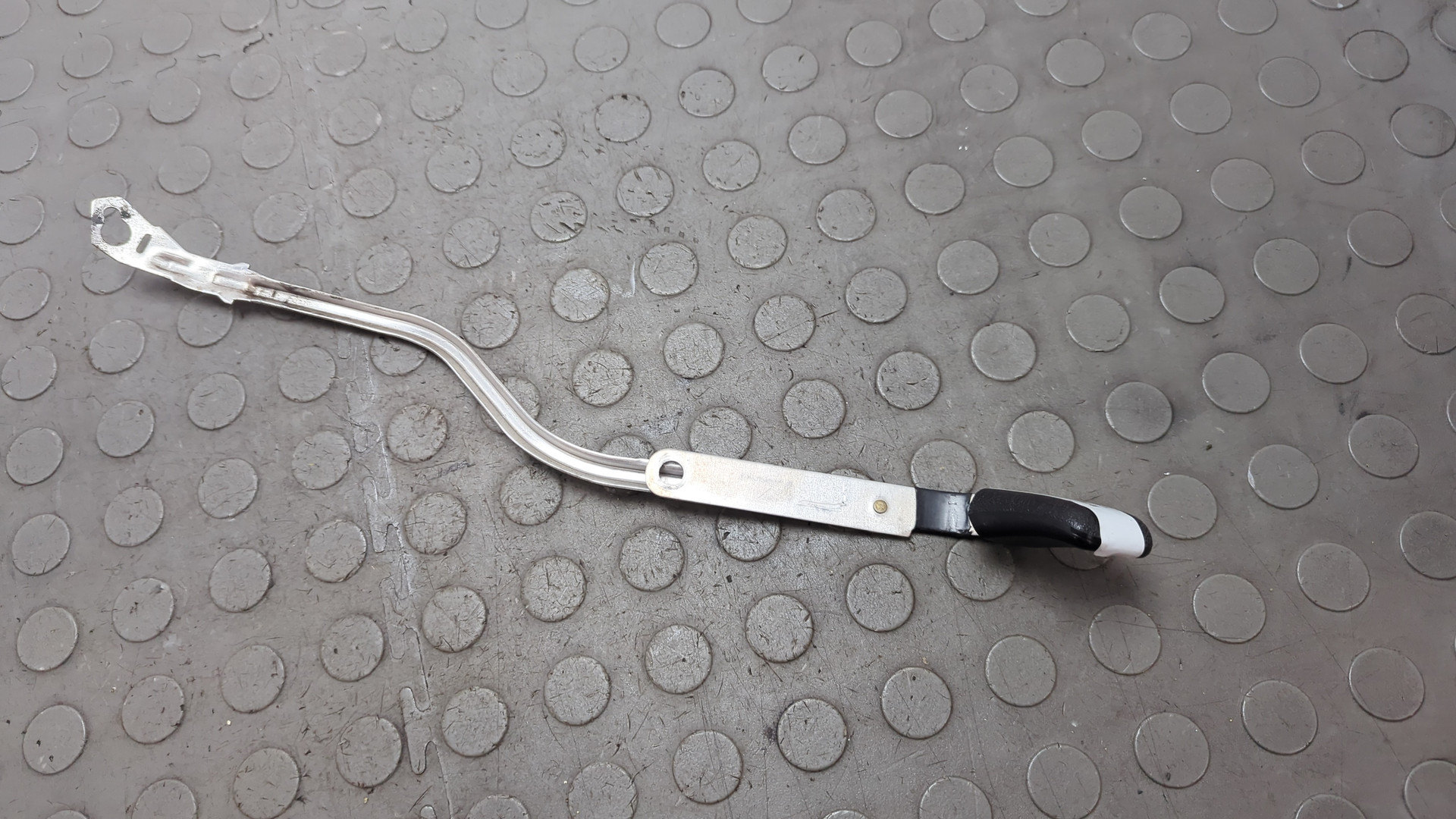 Ручка двери задней внутренняя левая