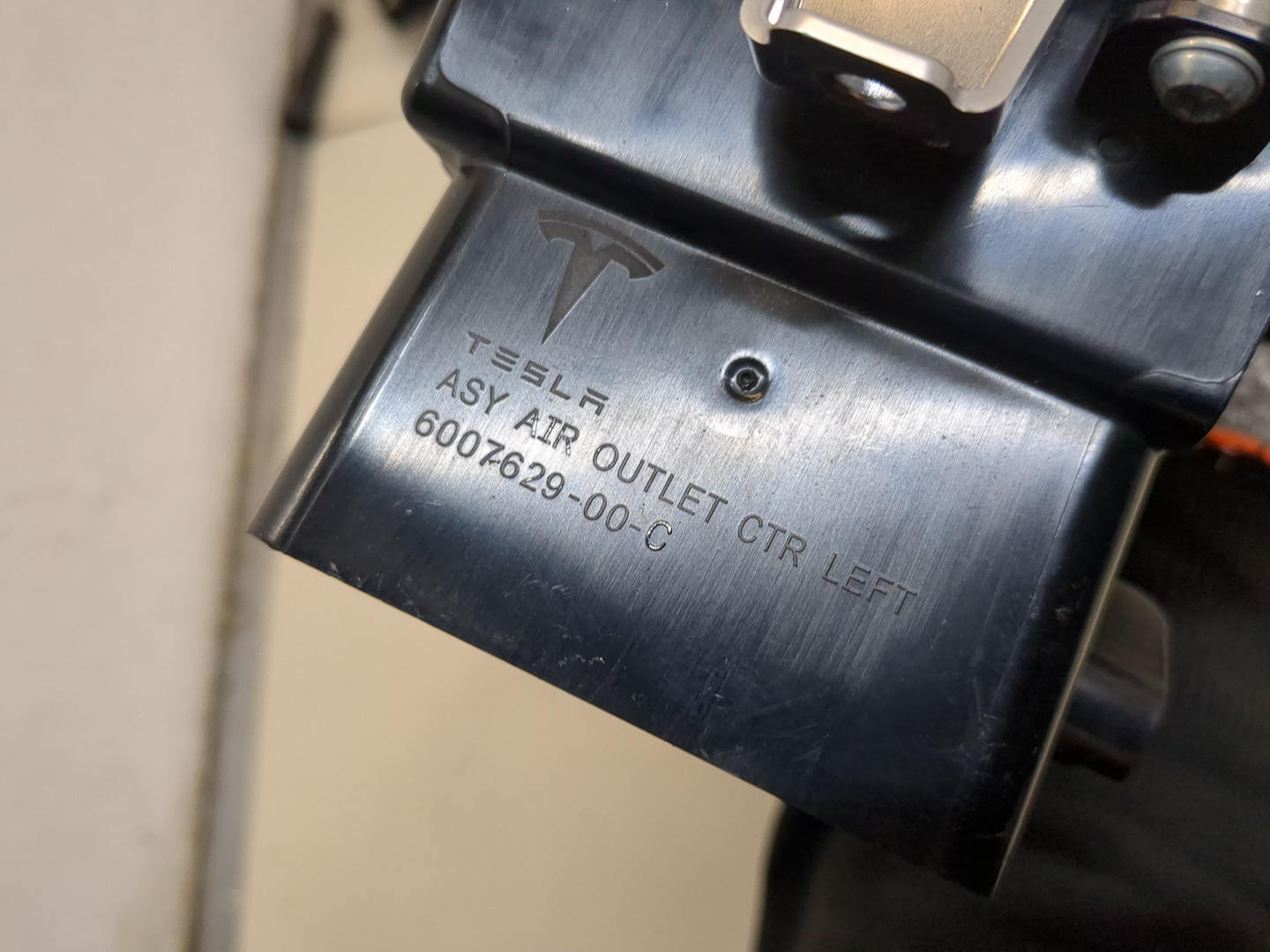 Дефлектор воздушный