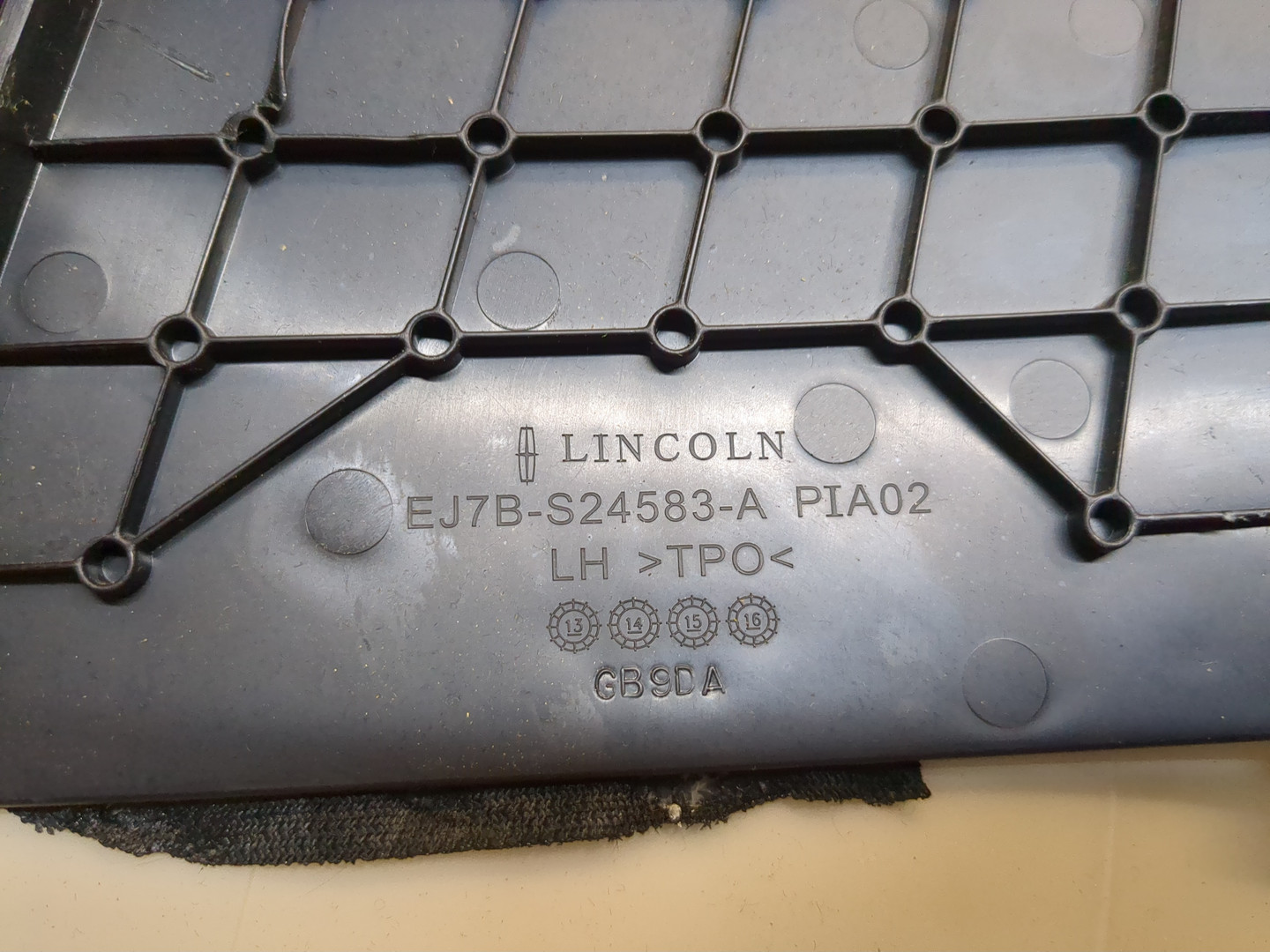 Обшивка стойки