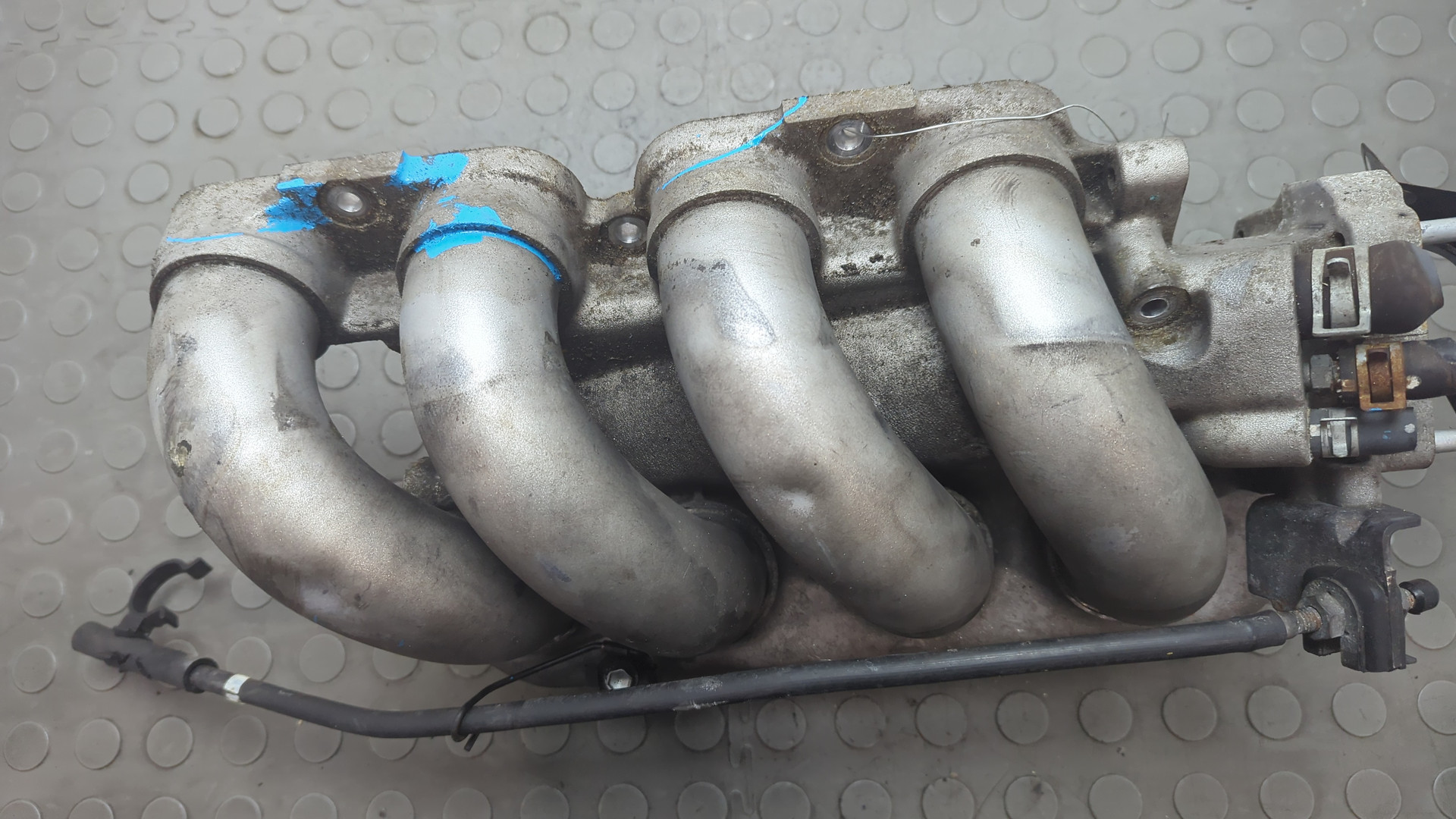 Коллектор впускной