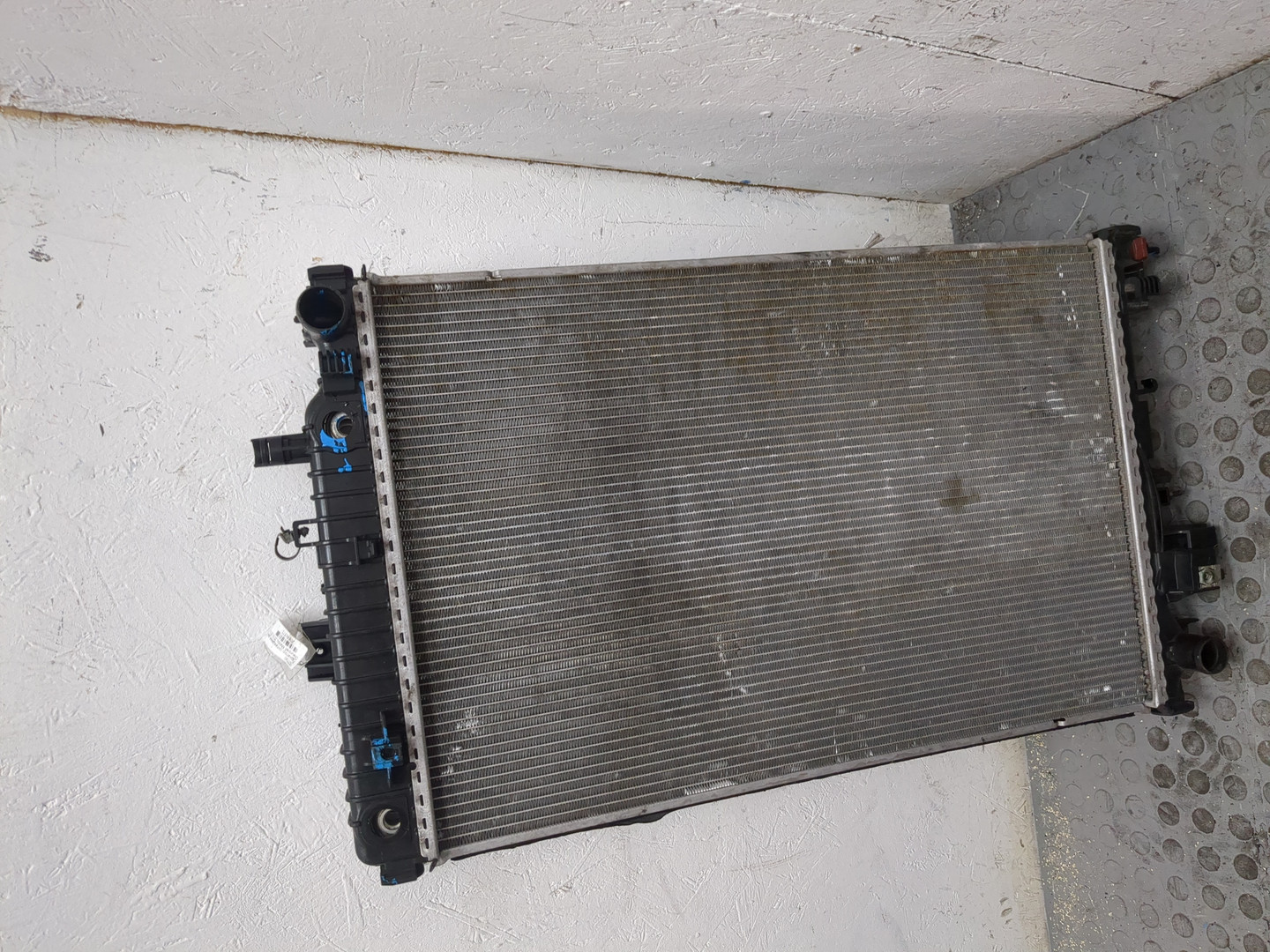 Радиатор охлаждения двигателя основной