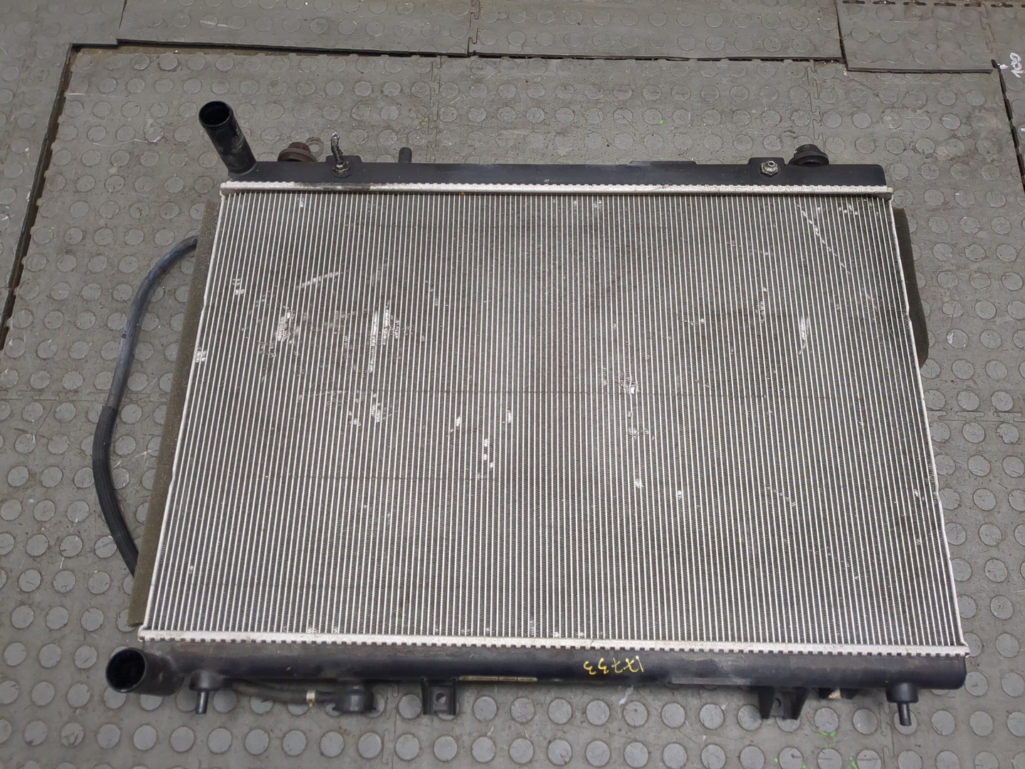 Радиатор охлаждения двигателя основной