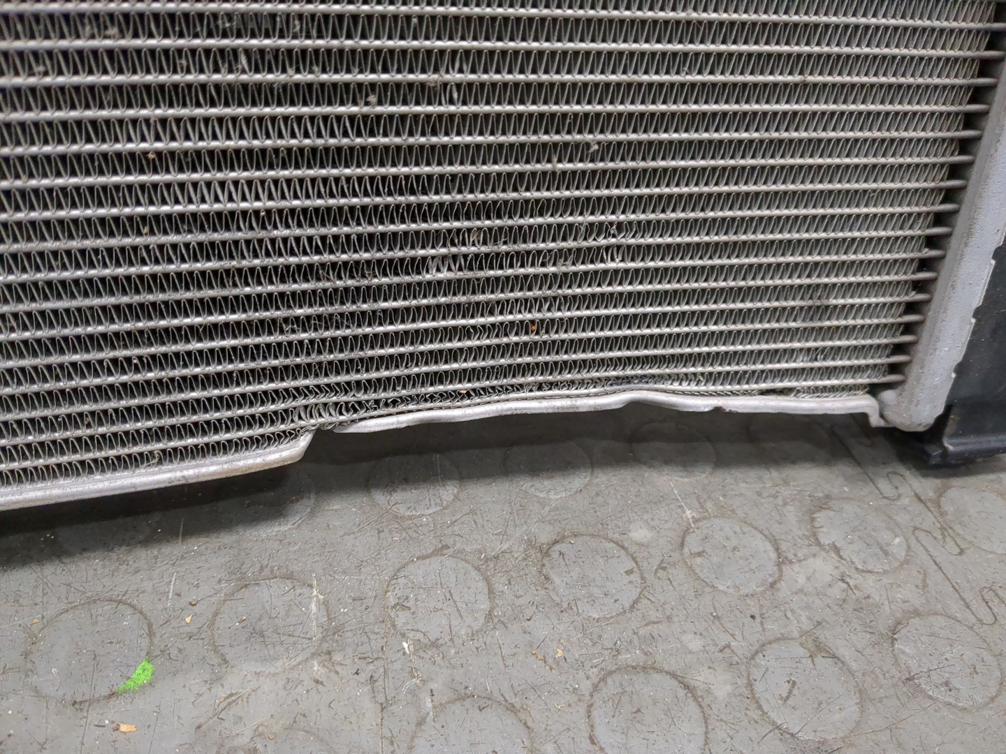 Радиатор охлаждения двигателя основной