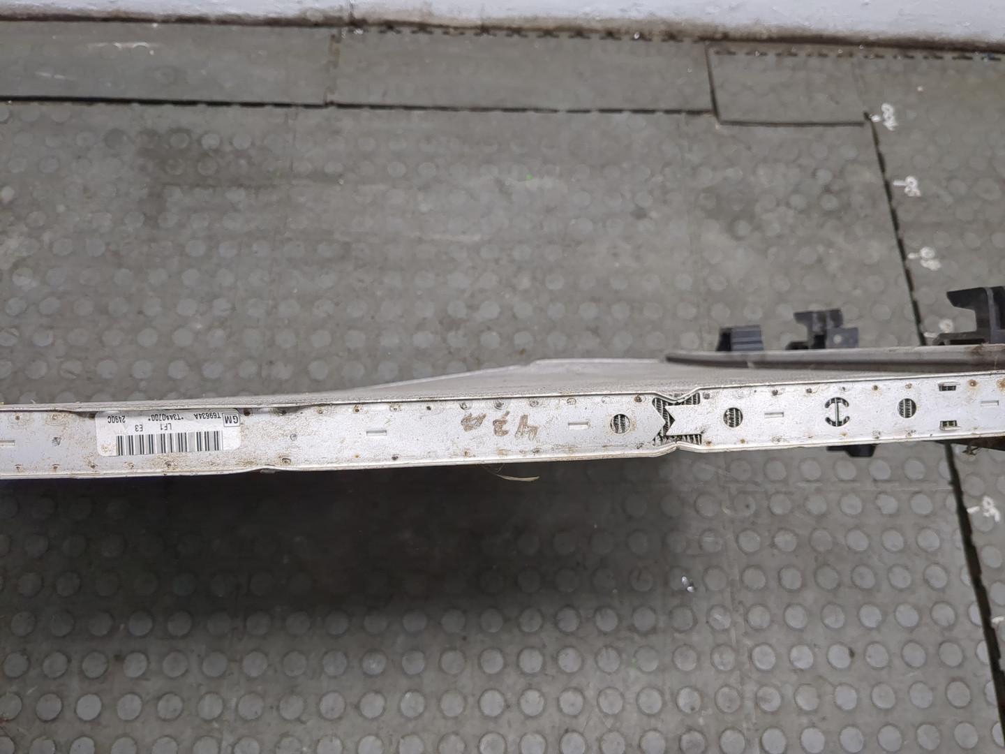 Радиатор охлаждения двигателя основной