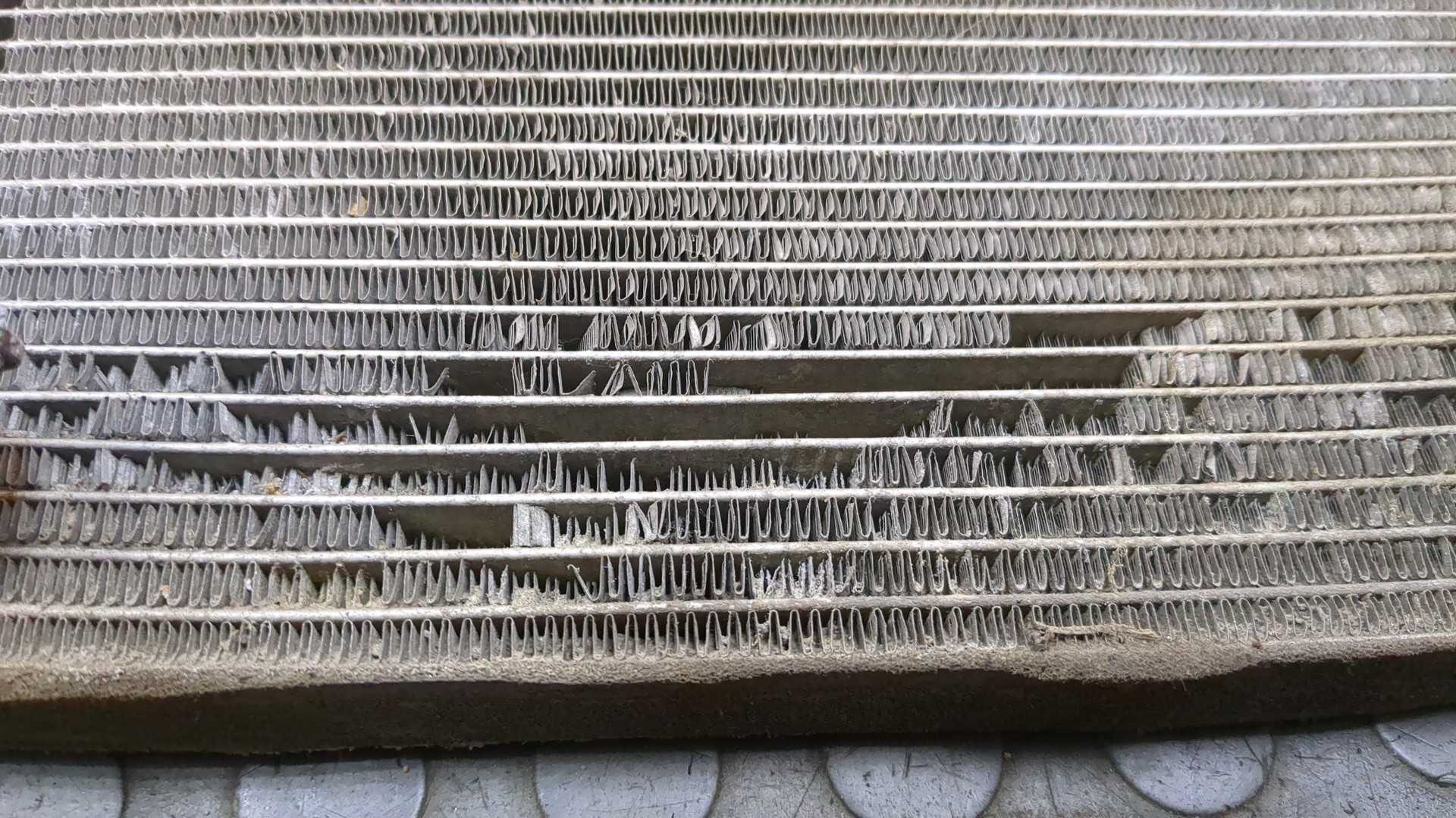 Радиатор кондиционера / конденсер