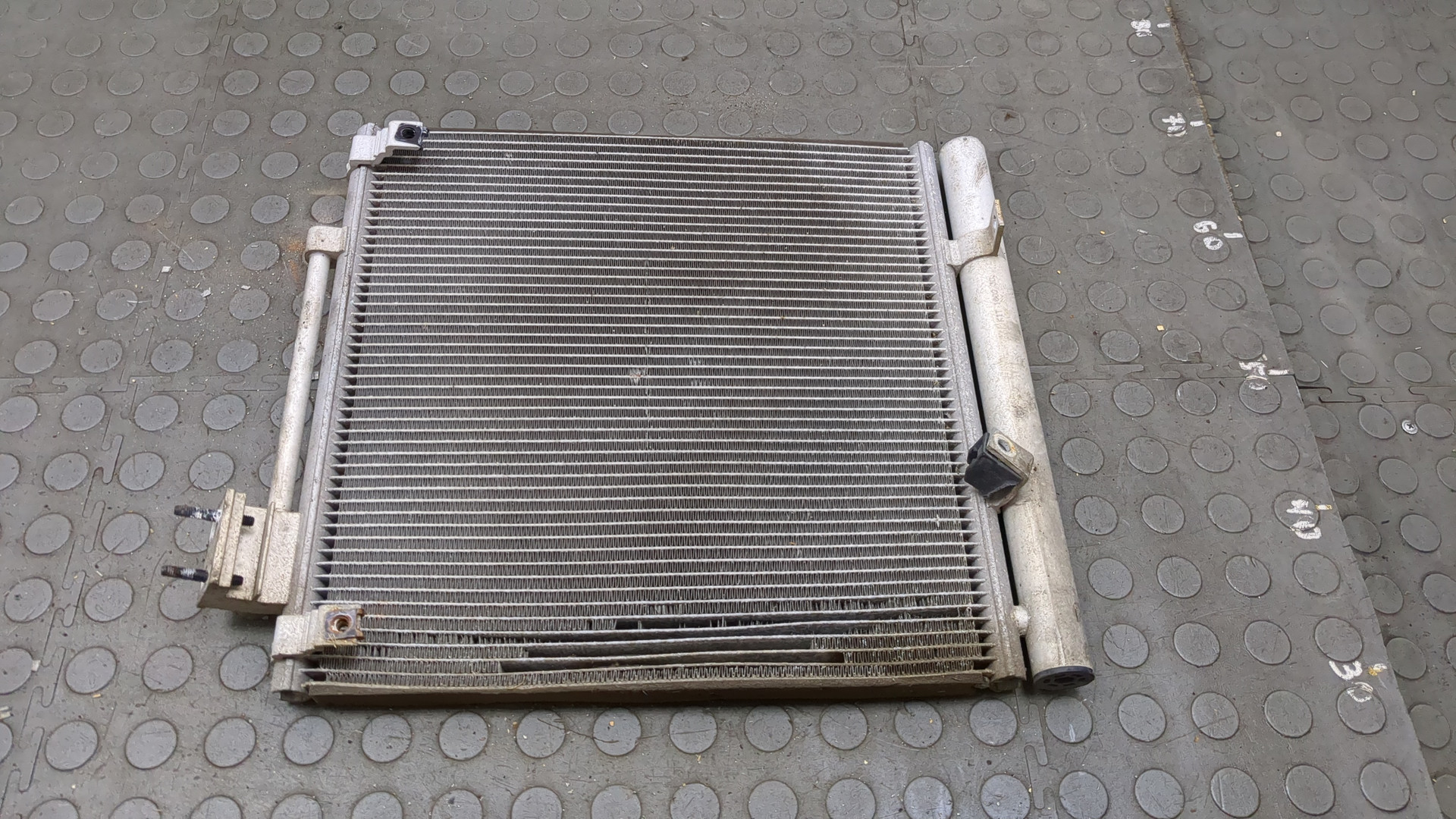 Радиатор кондиционера / конденсер