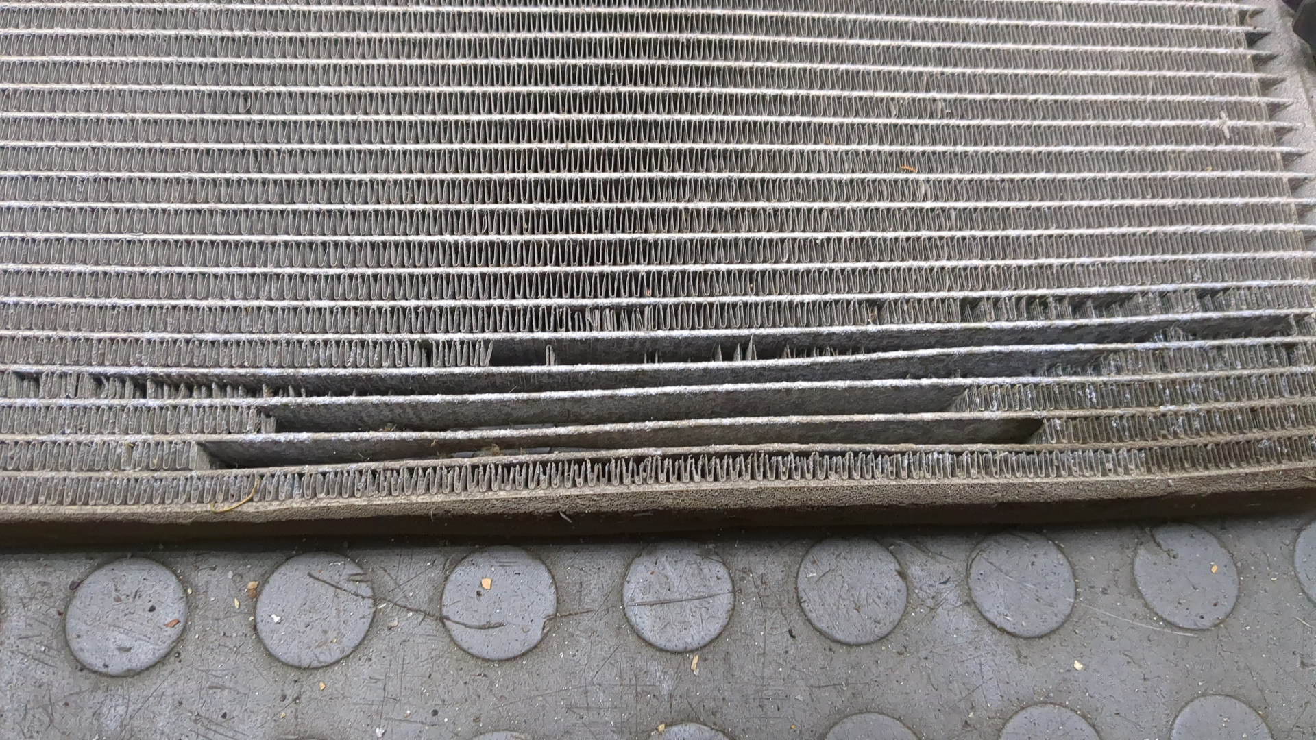 Радиатор кондиционера / конденсер