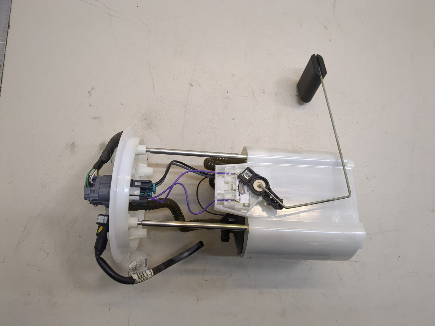 Насос топливный электрический