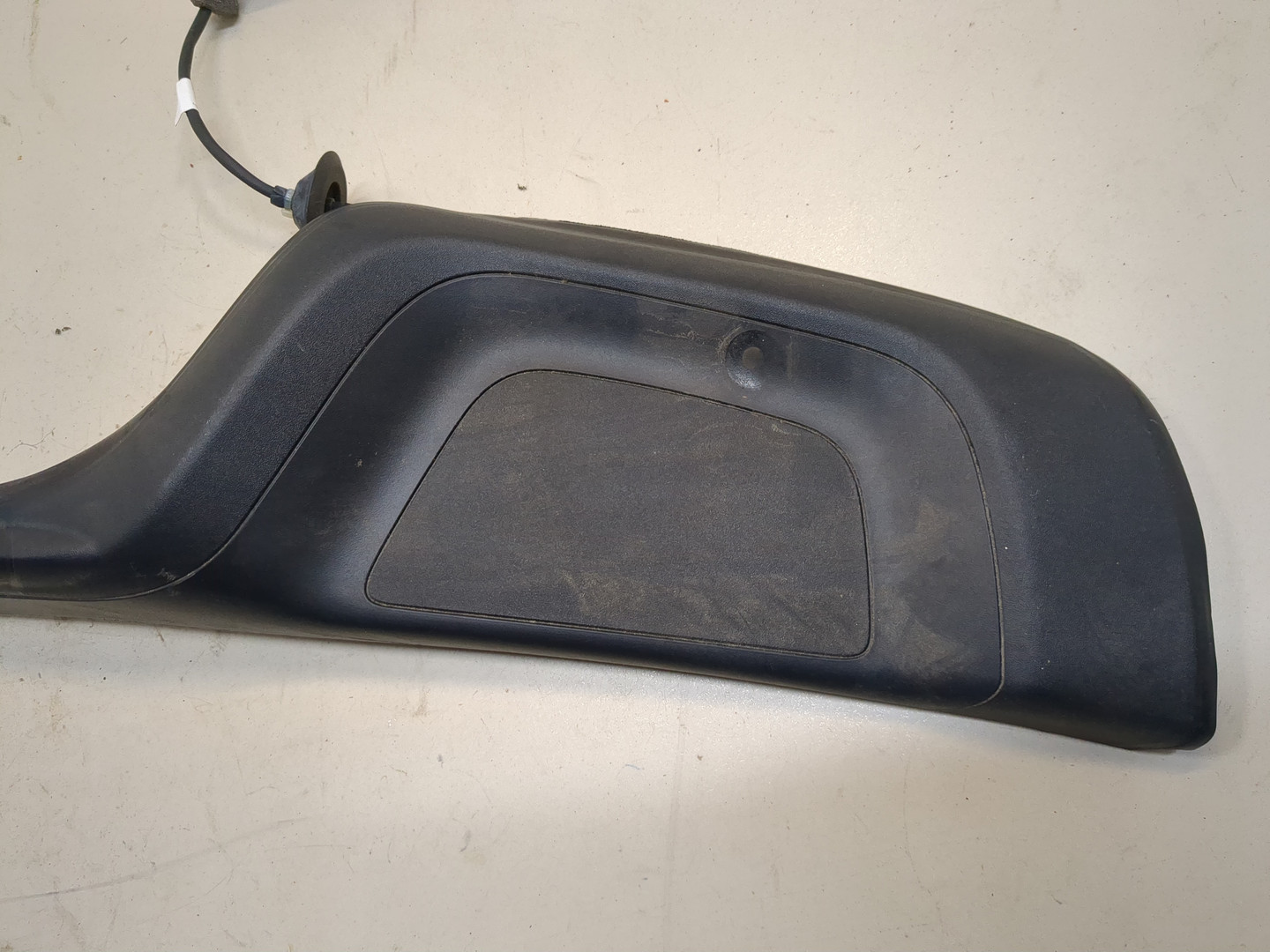 Обшивка багажника