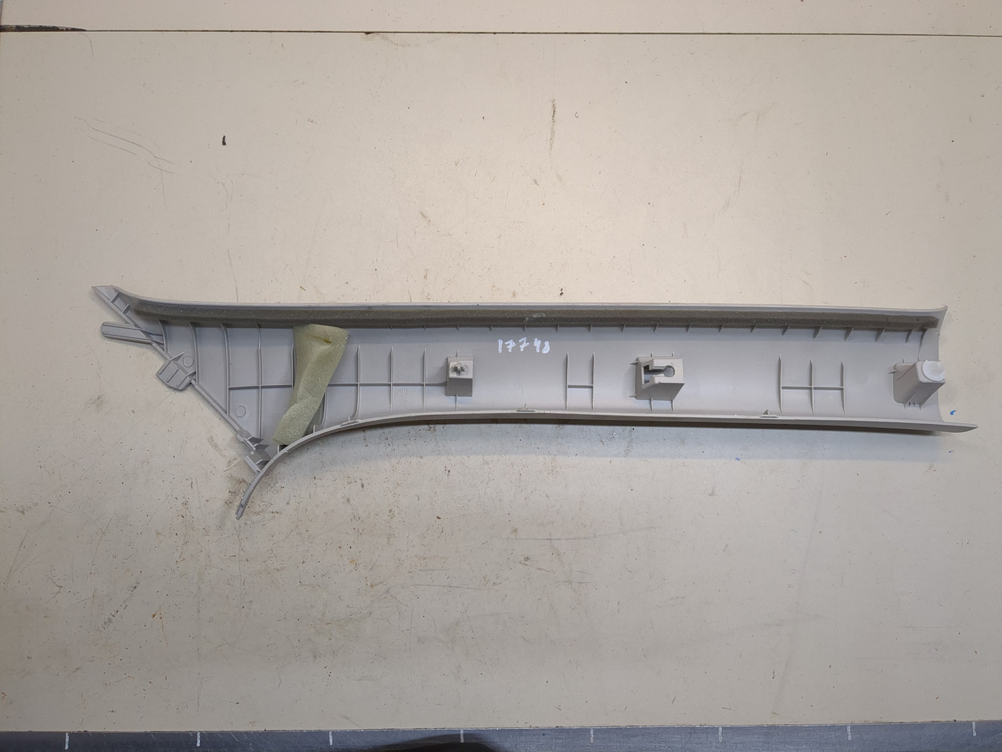 Обшивка стойки