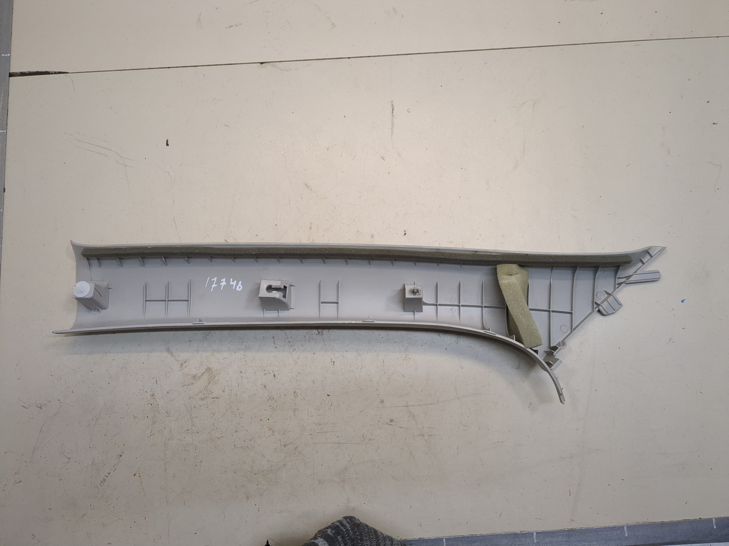 Обшивка стойки