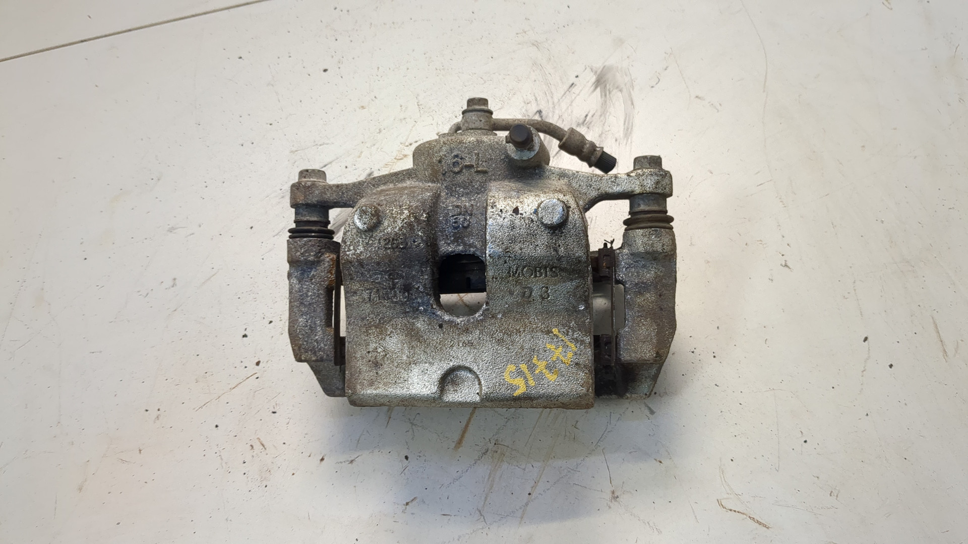 Суппорт передний левый