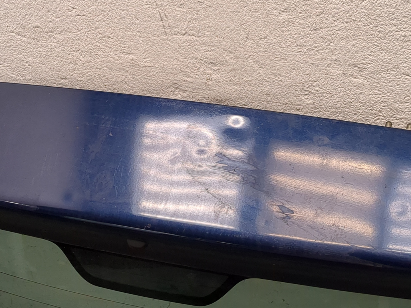 Стекло заднее