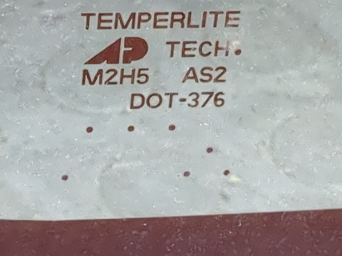 Стекло заднее