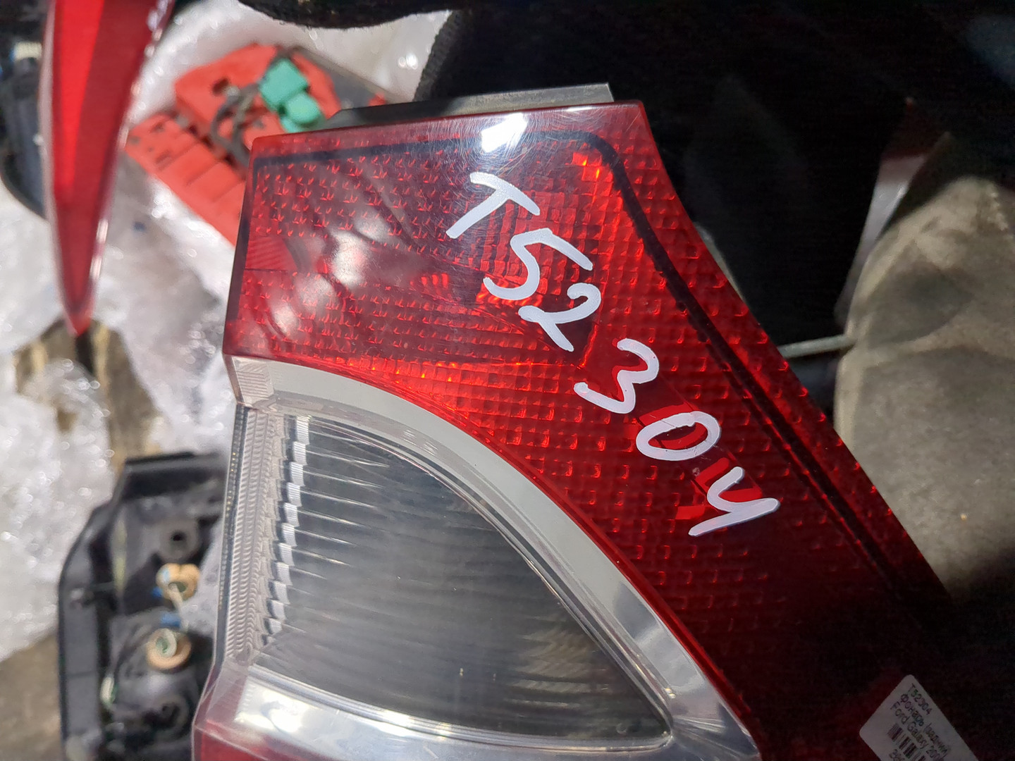 Фонарь задний правый